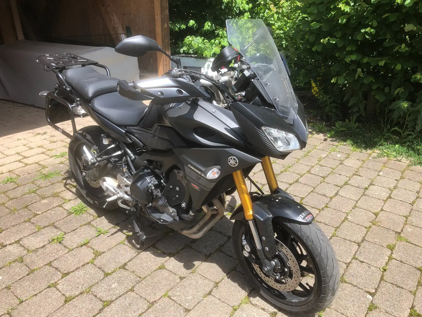 Yamaha MT-09 Tracer 900 (RN 438) Negro - 1