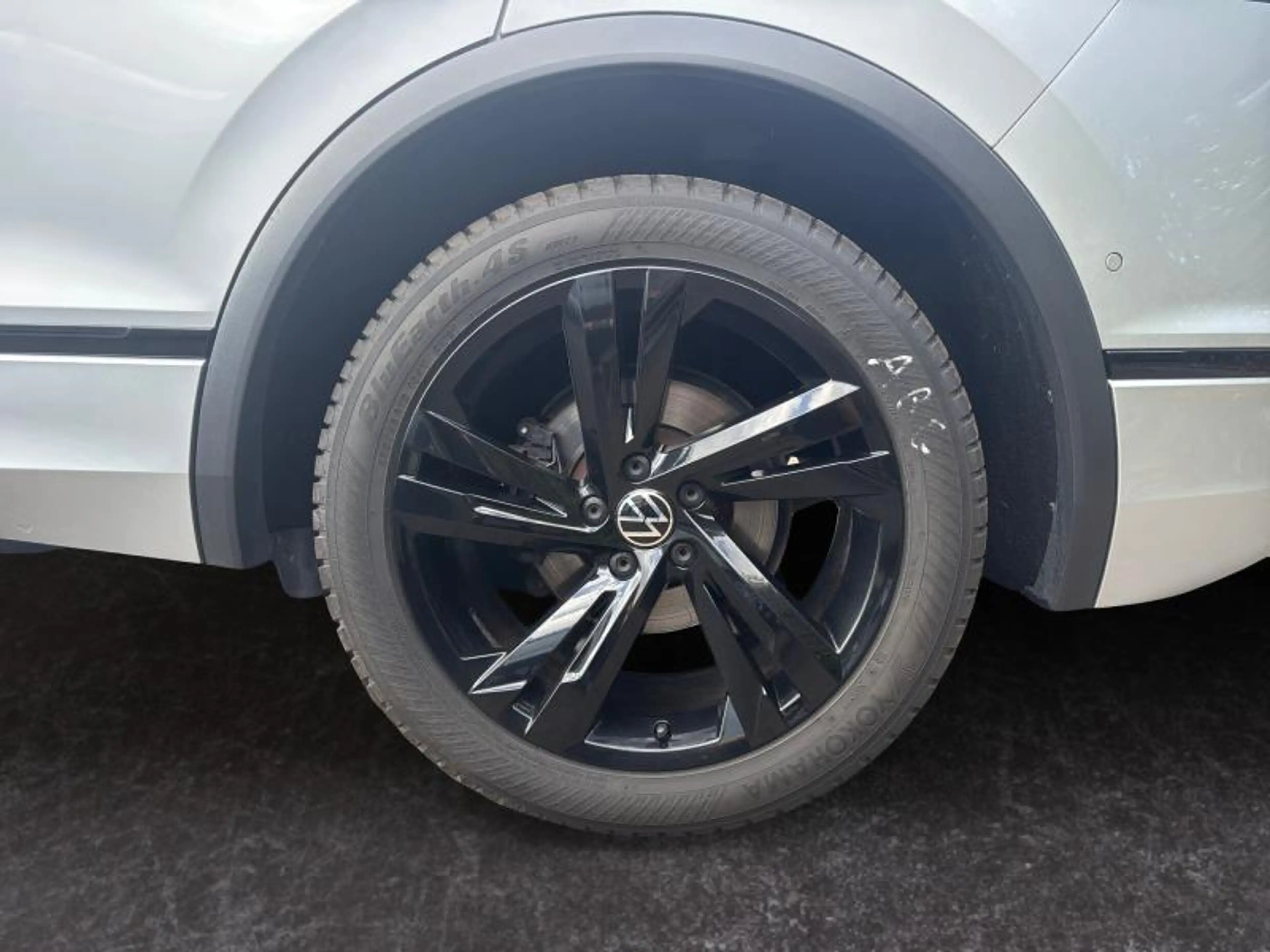 Volkswagen Tiguan R-Line | 1.5 Tsi DSG 150cv | Boîte auto | Toit Ou — photo 10