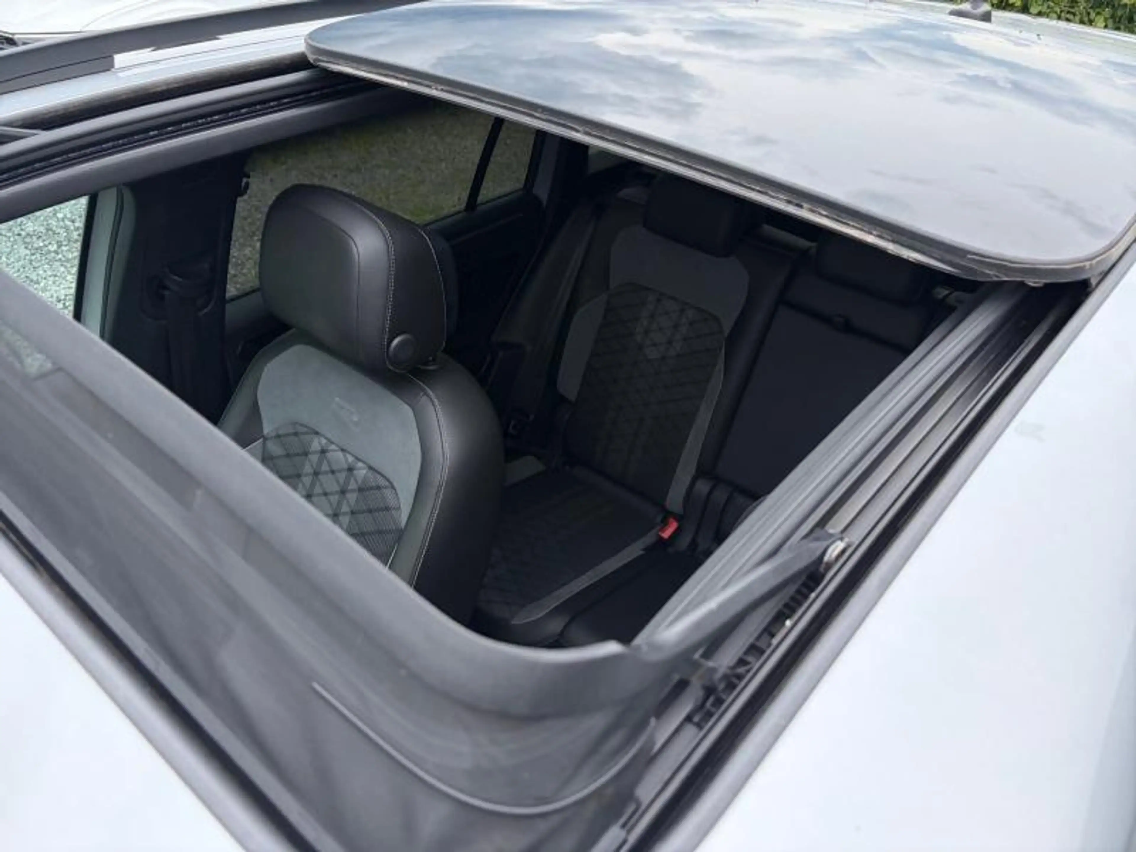 Volkswagen Tiguan R-Line | 1.5 Tsi DSG 150cv | Boîte auto | Toit Ou — photo 9