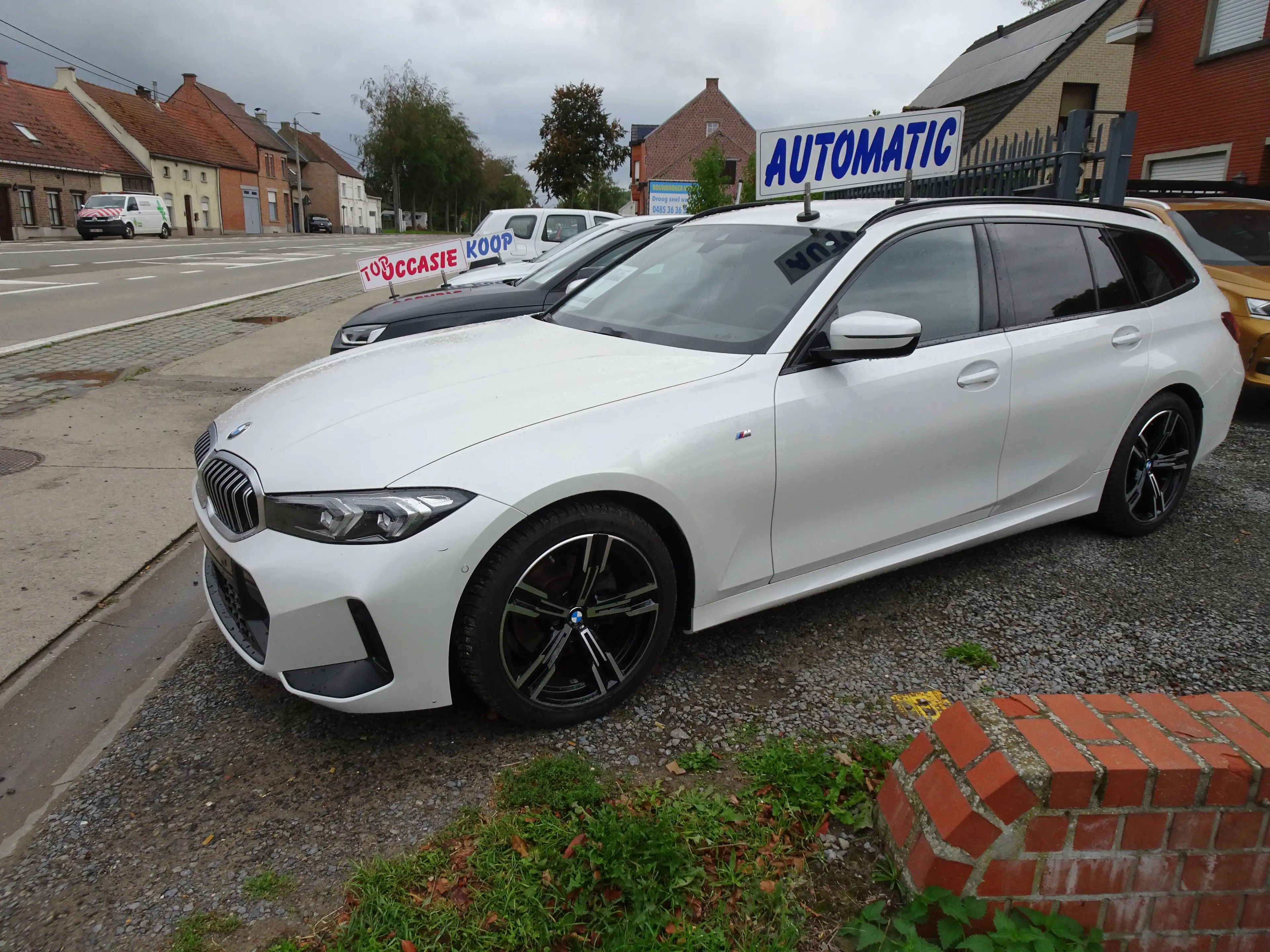 BMW 320 Touring 320iAS — photo 2