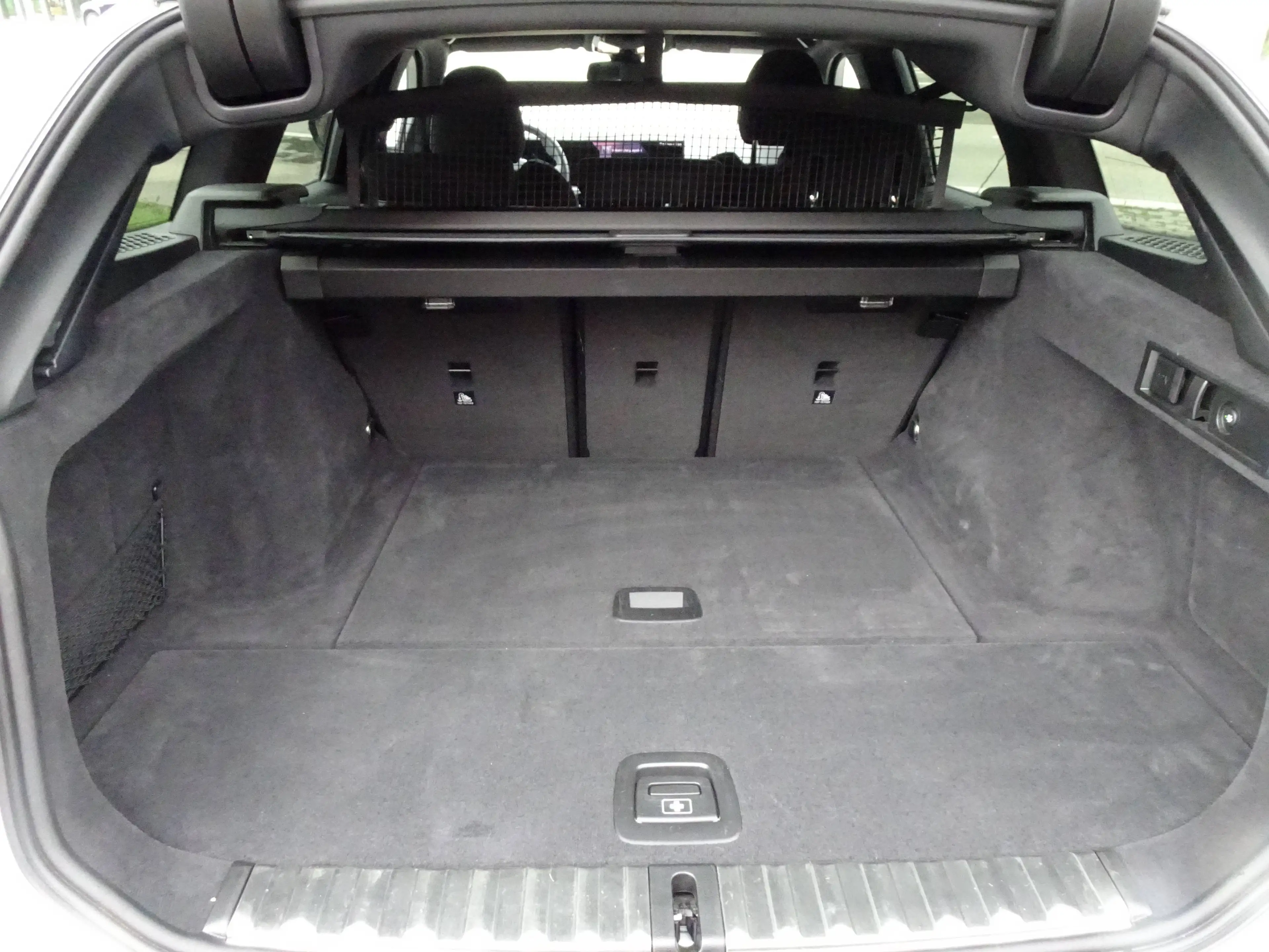 BMW 320 Touring 320iAS — photo 12