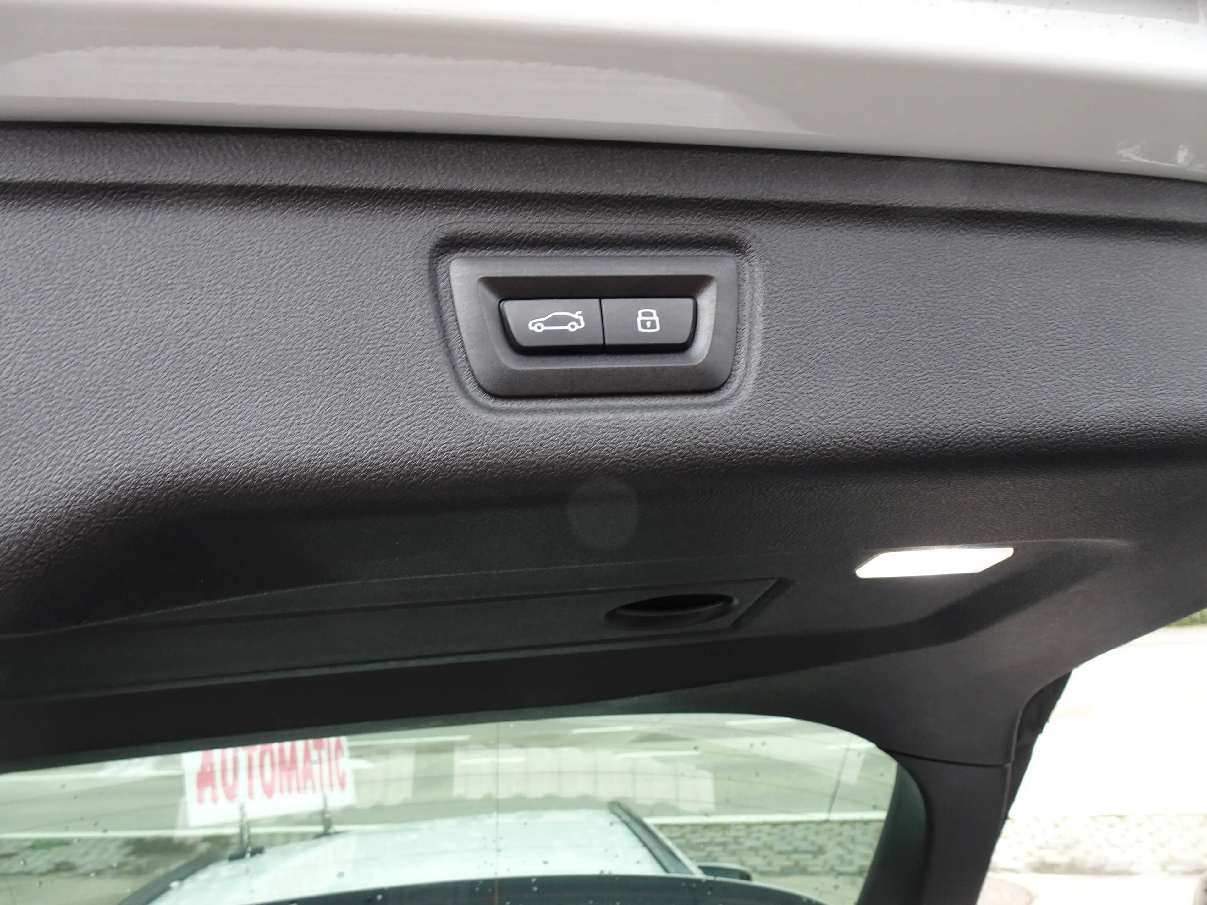 BMW 320 Touring 320iAS — photo 14