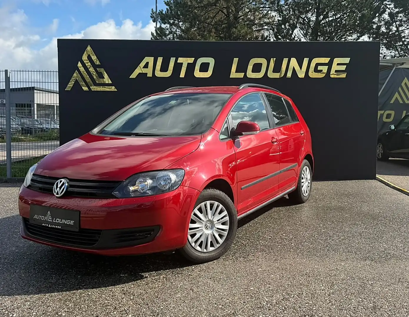 Volkswagen Golf Plus Trendline 1,6 TDI DPF VM Rot - 1