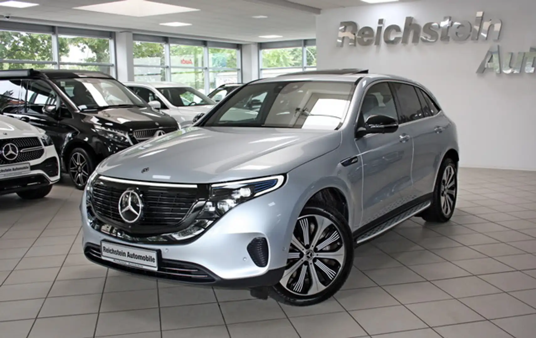 Mercedes-Benz EQC 400 4M DISTR MEMORY KEYLESS-GO HUD 360° Silber - 1
