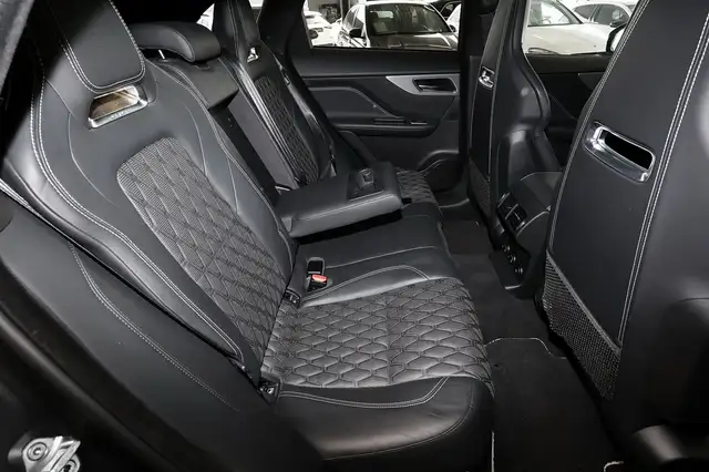 Jaguar F-Pace view 6