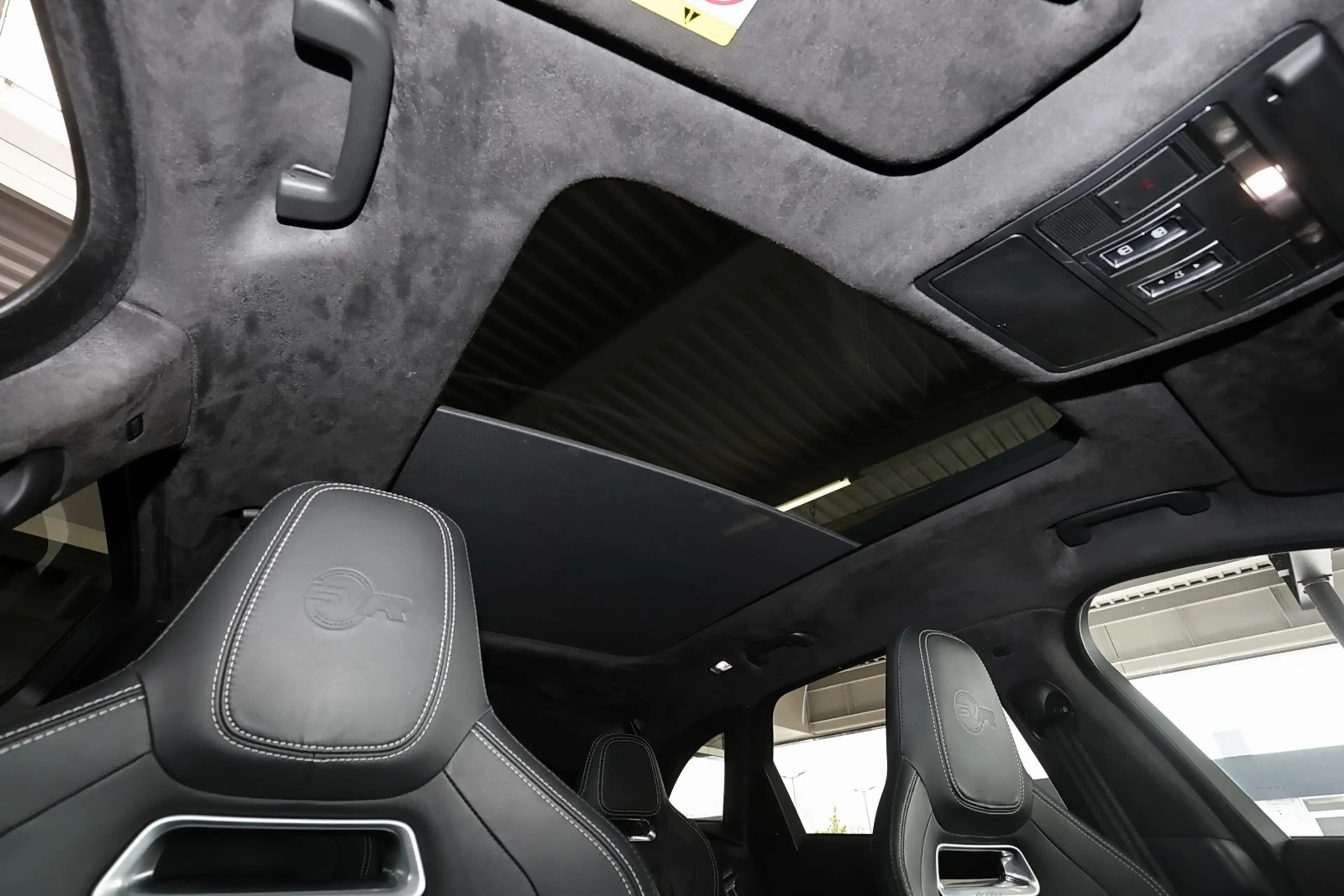 Jaguar F-Pace SVR AWD — photo 7