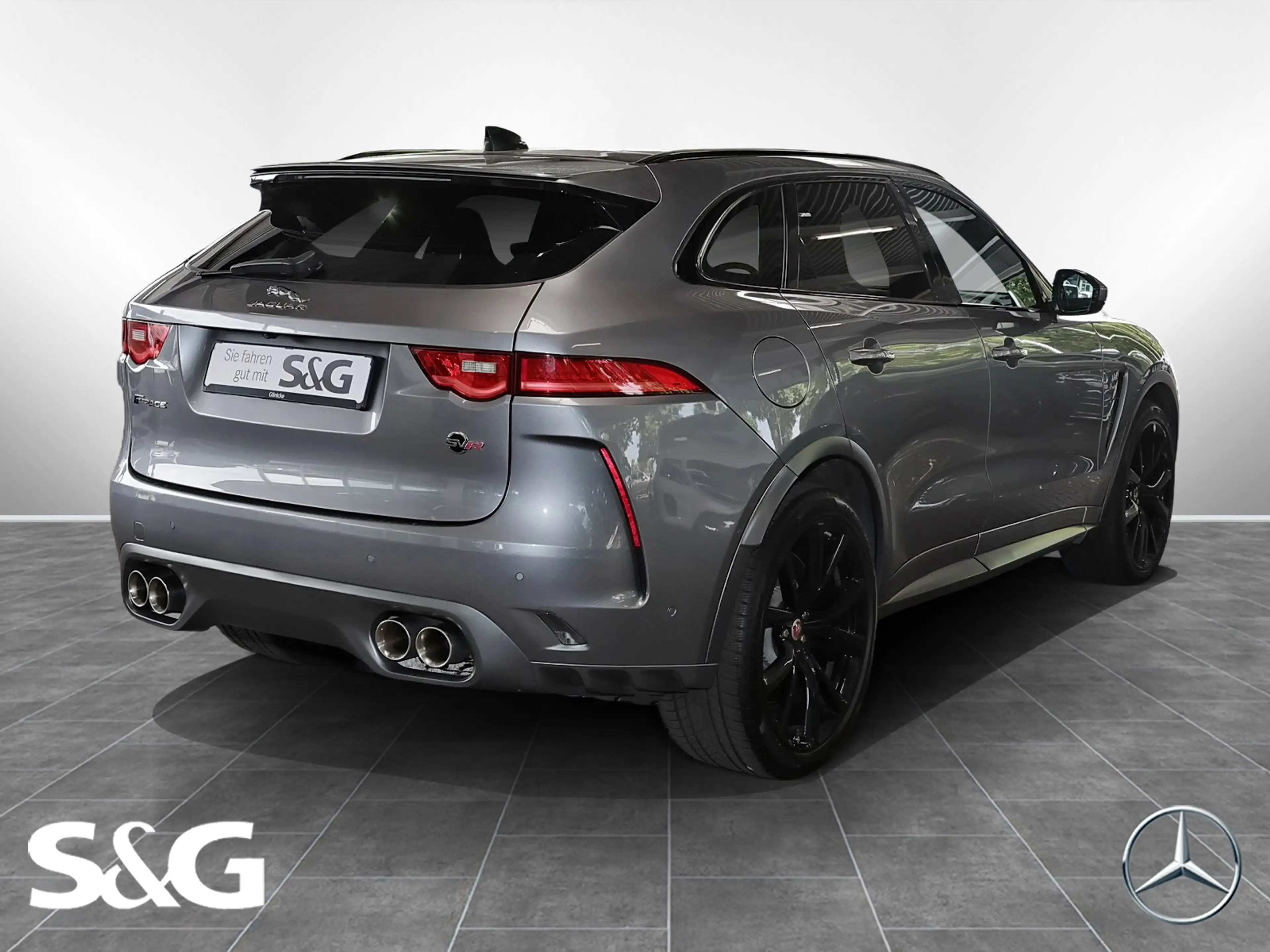 Jaguar F-Pace SVR AWD — photo 2