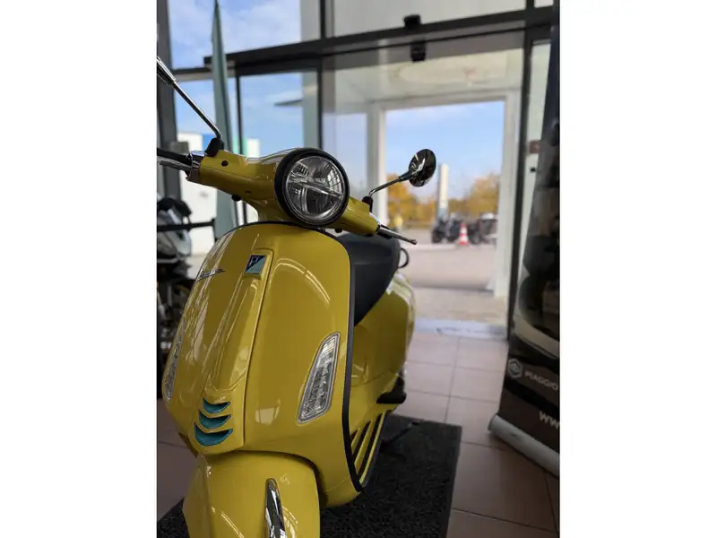 Vespa Primavera - foto 6