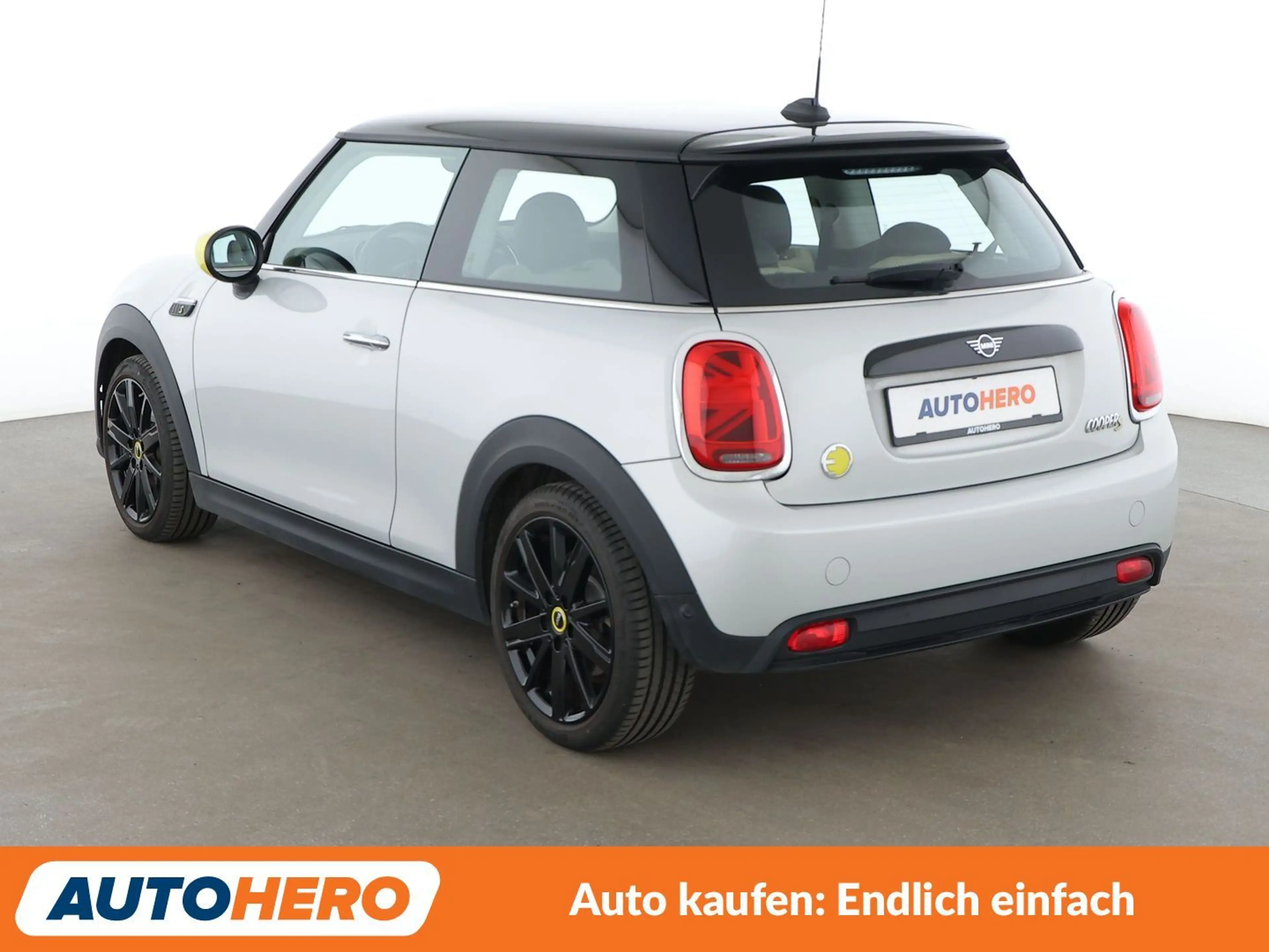 MINI Cooper SE Cooper SE Classic Trim Aut.*NAVI*PDC*SHZ* — photo 4