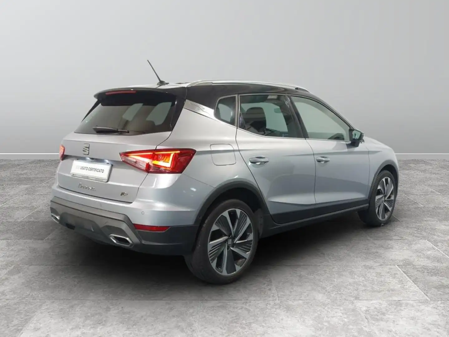 SEAT Arona 1.0 tgi FR 90cv Nero - 2