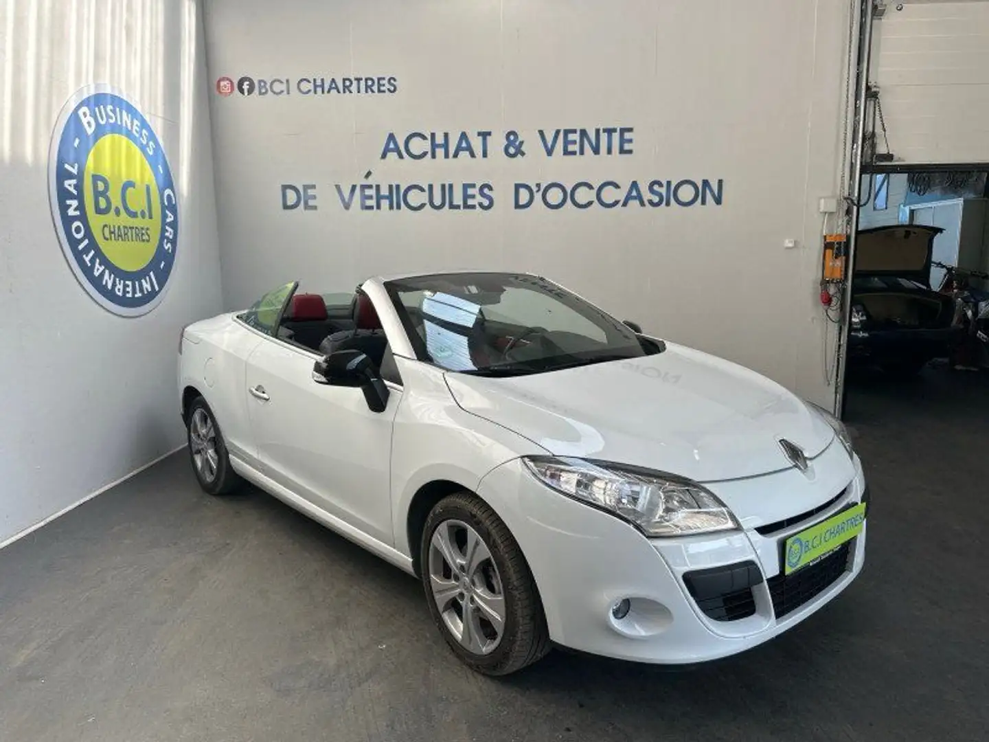 Renault Megane III 1.6 16V 110CH DYNAMIQUE ECO² Blanc - 2