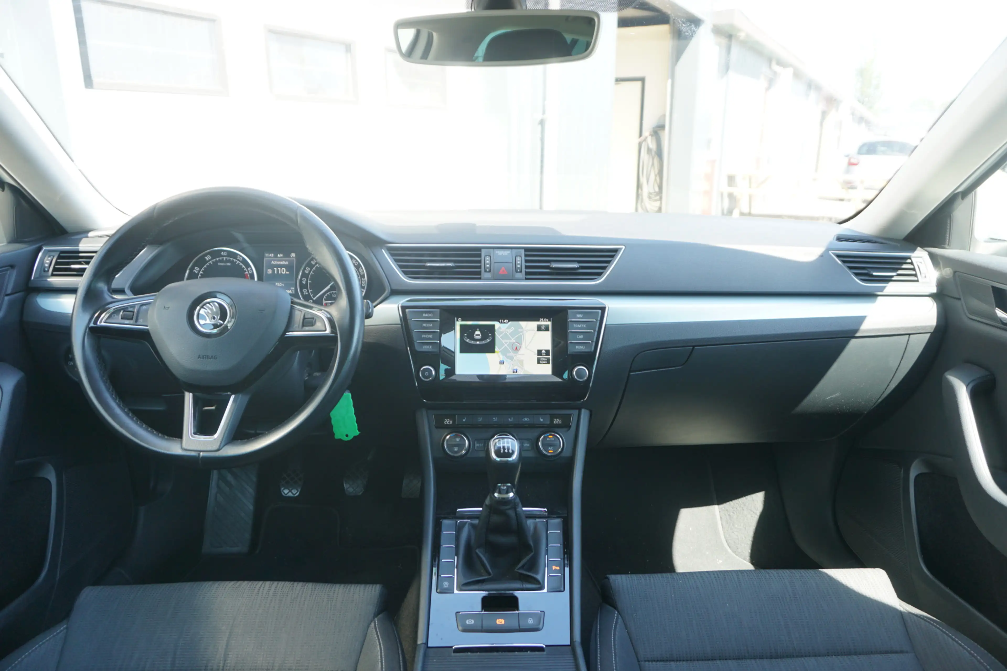 Skoda Superb Combi 1.4 TSI ACT Ambition Business | LED/XENON | — photo 12