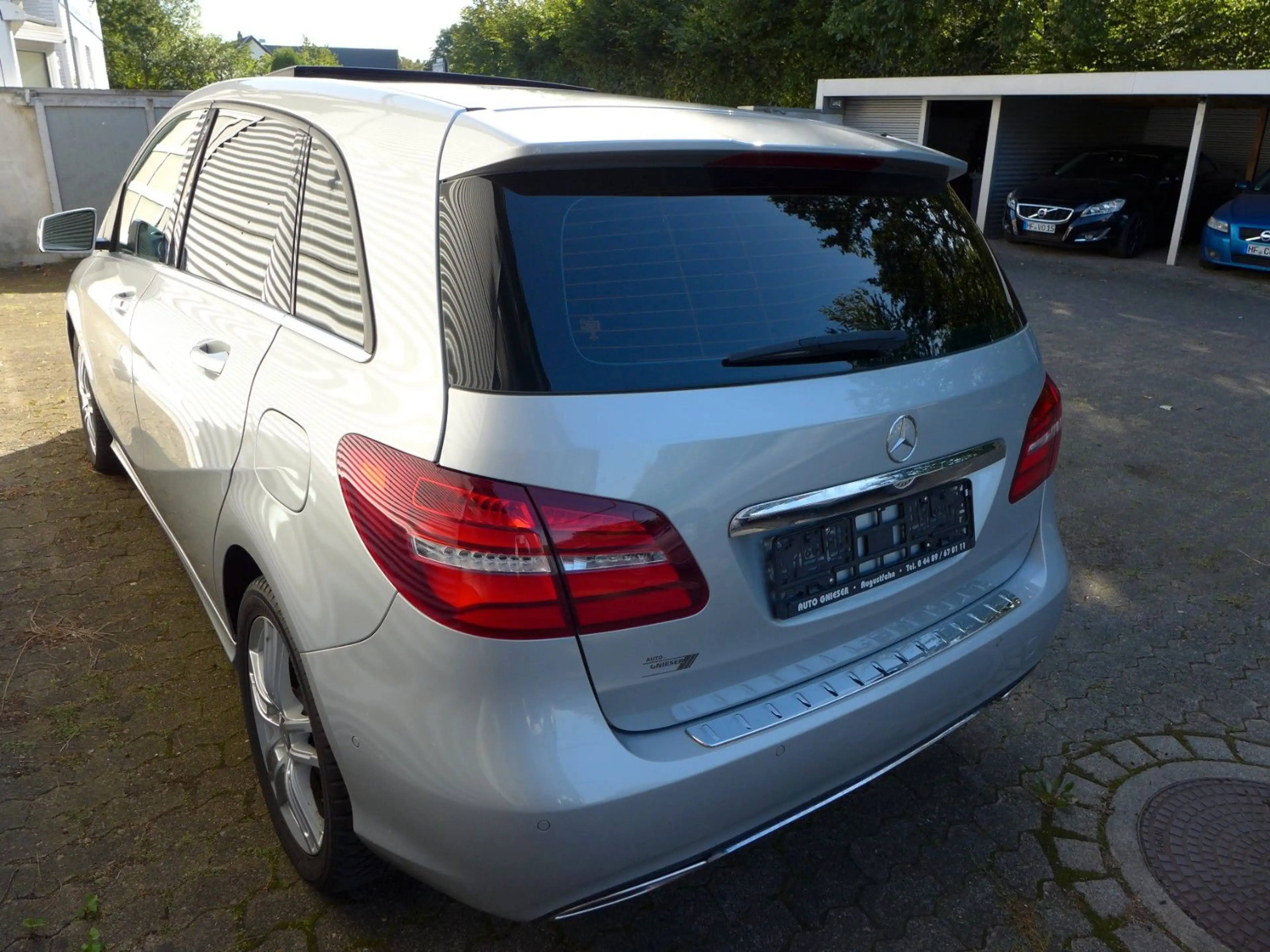 Mercedes-Benz B 180 Edition B Panorama-Schiebedach 46 tkm.!!! — photo 8