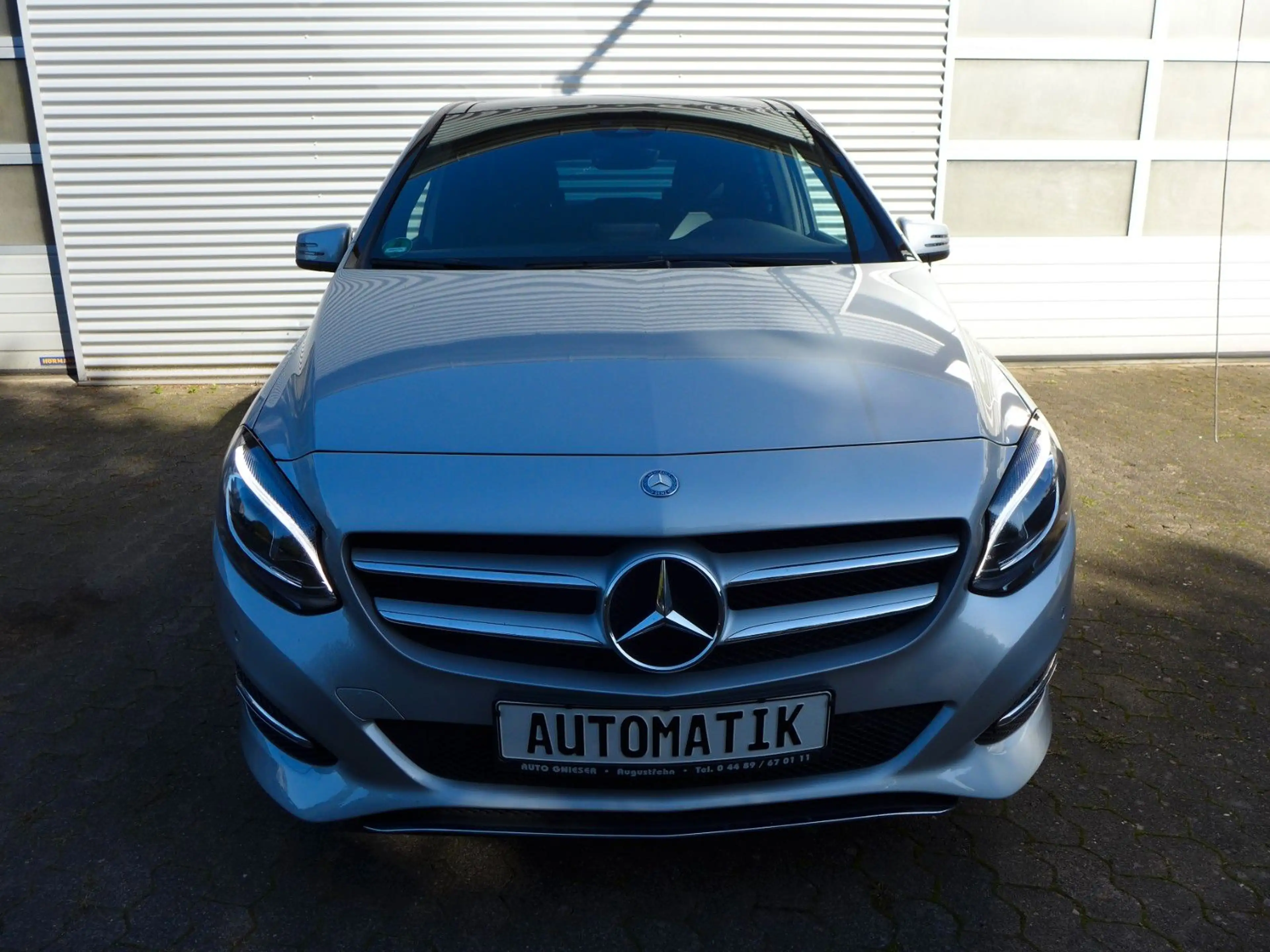 Mercedes-Benz B 180 Edition B Panorama-Schiebedach 46 tkm.!!! — photo 2