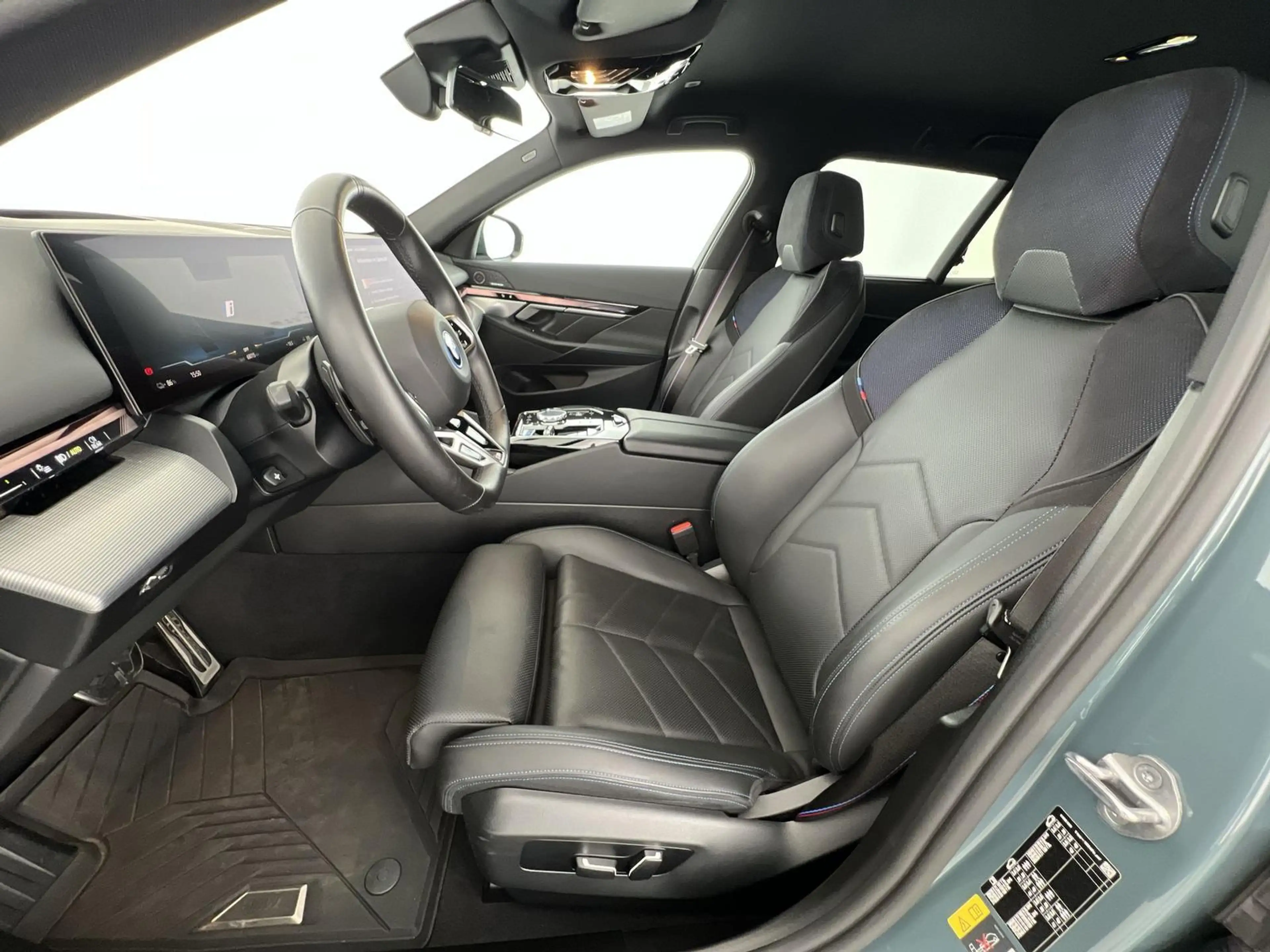 BMW i5 40e Touring M Sport*NAVI*360°K*SHZ*uvm — photo 7