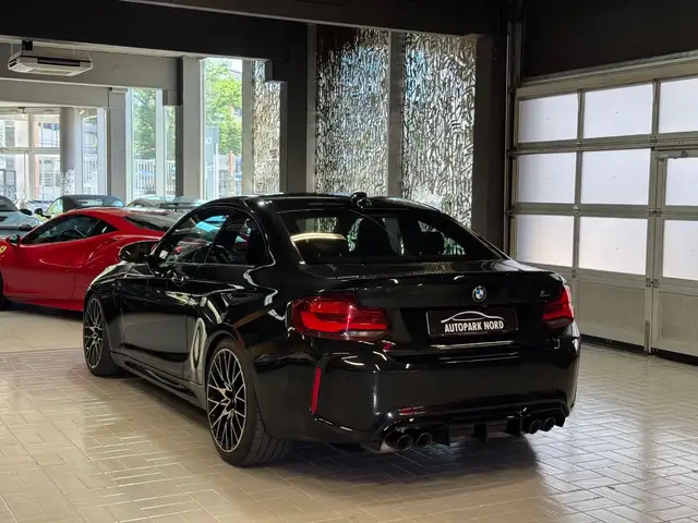 BMW M2 view 5