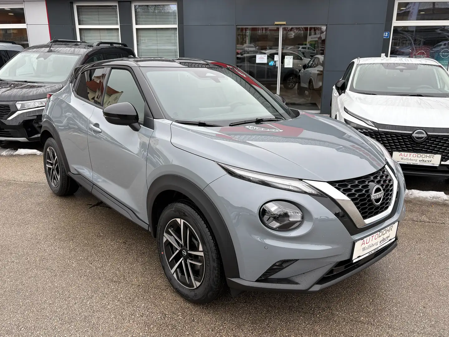 Nissan Juke Juke 1,0 DIG-T N-Connecta DCT **2-Farben** Grau - 1