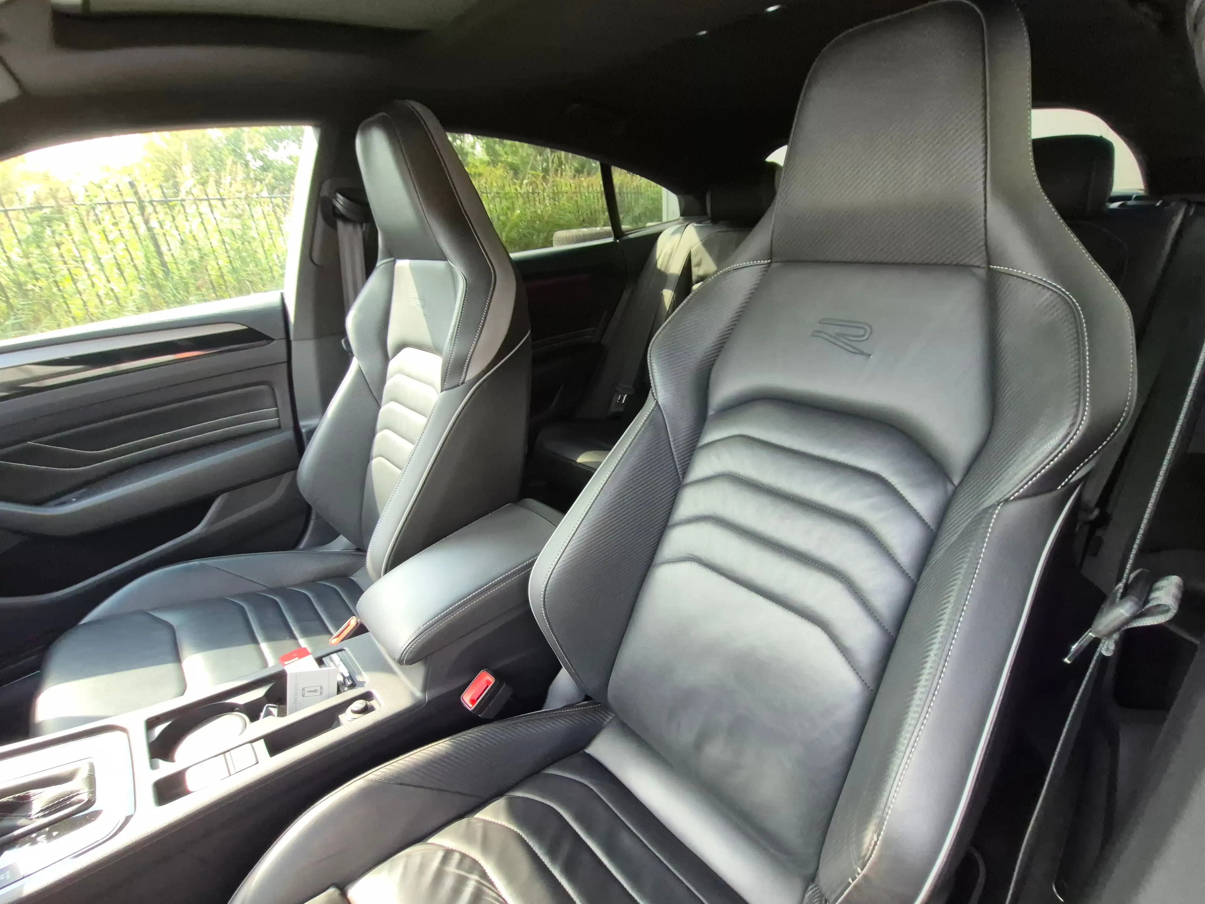 Volkswagen Arteon 1.4 TSI eHybrid R-Line Business+ 218PK AUTO | 360g — photo 3