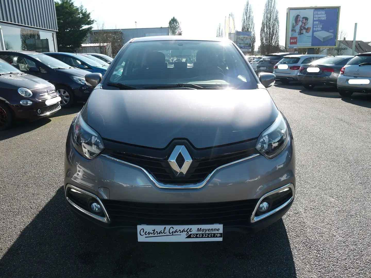 Renault Captur 1.5 DCI 90CH STOP\u0026START ENERGY ZEN ECO² Grau - 2