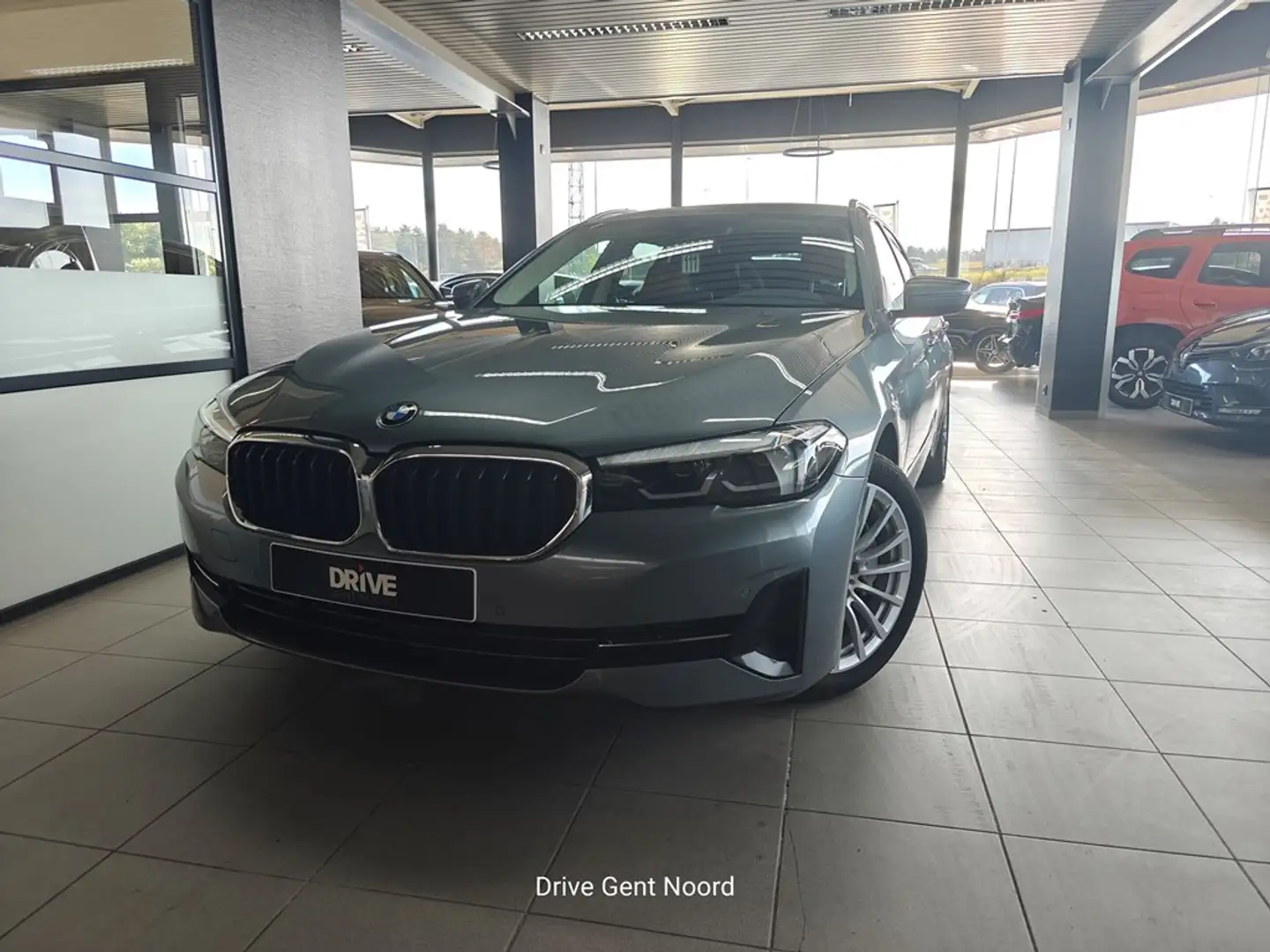 BMW 530 e AUT PHEV Luxery Bus. *Harman Kardon* Gris - 1