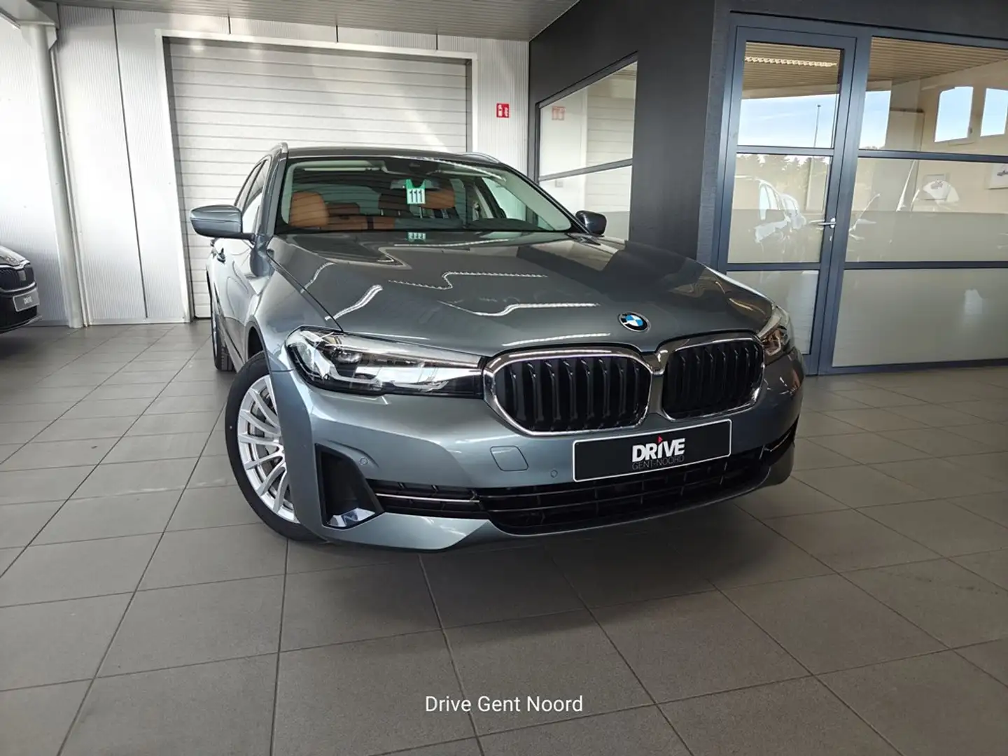 BMW 530 e AUT PHEV Luxery Bus. *Harman Kardon* Grigio - 2