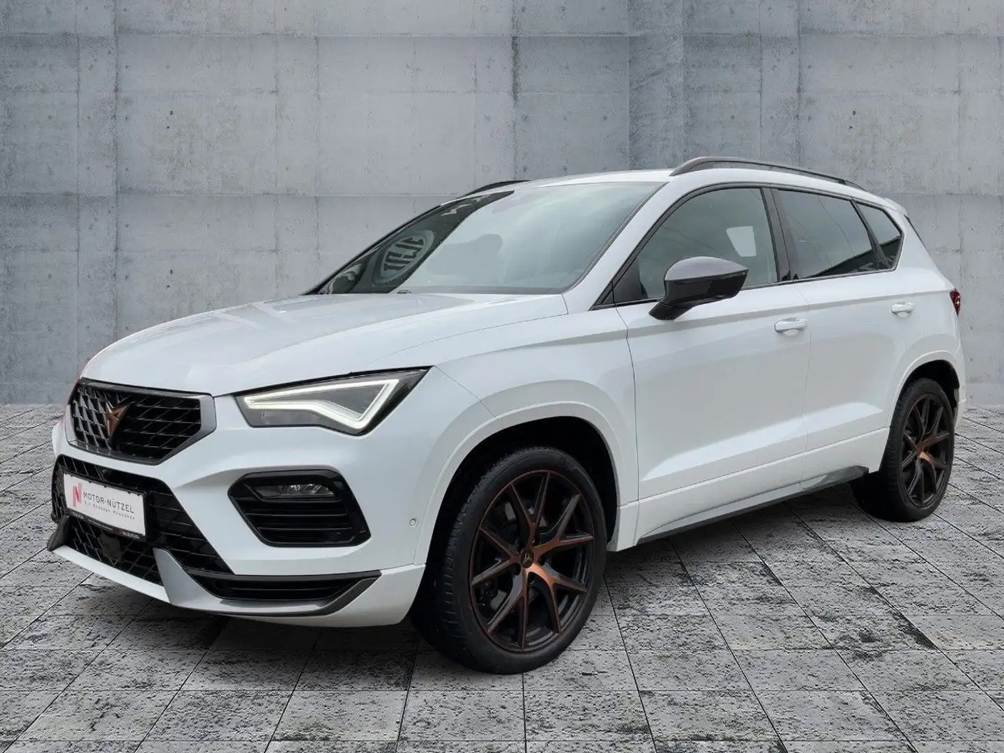 CUPRA Ateca 2.0 TSI DSG 4DRIVE LED+NAVI+AHK+PANO+BEATS Weiß - 2