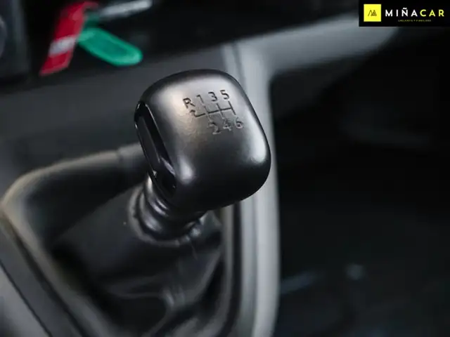 Peugeot Expert view 10