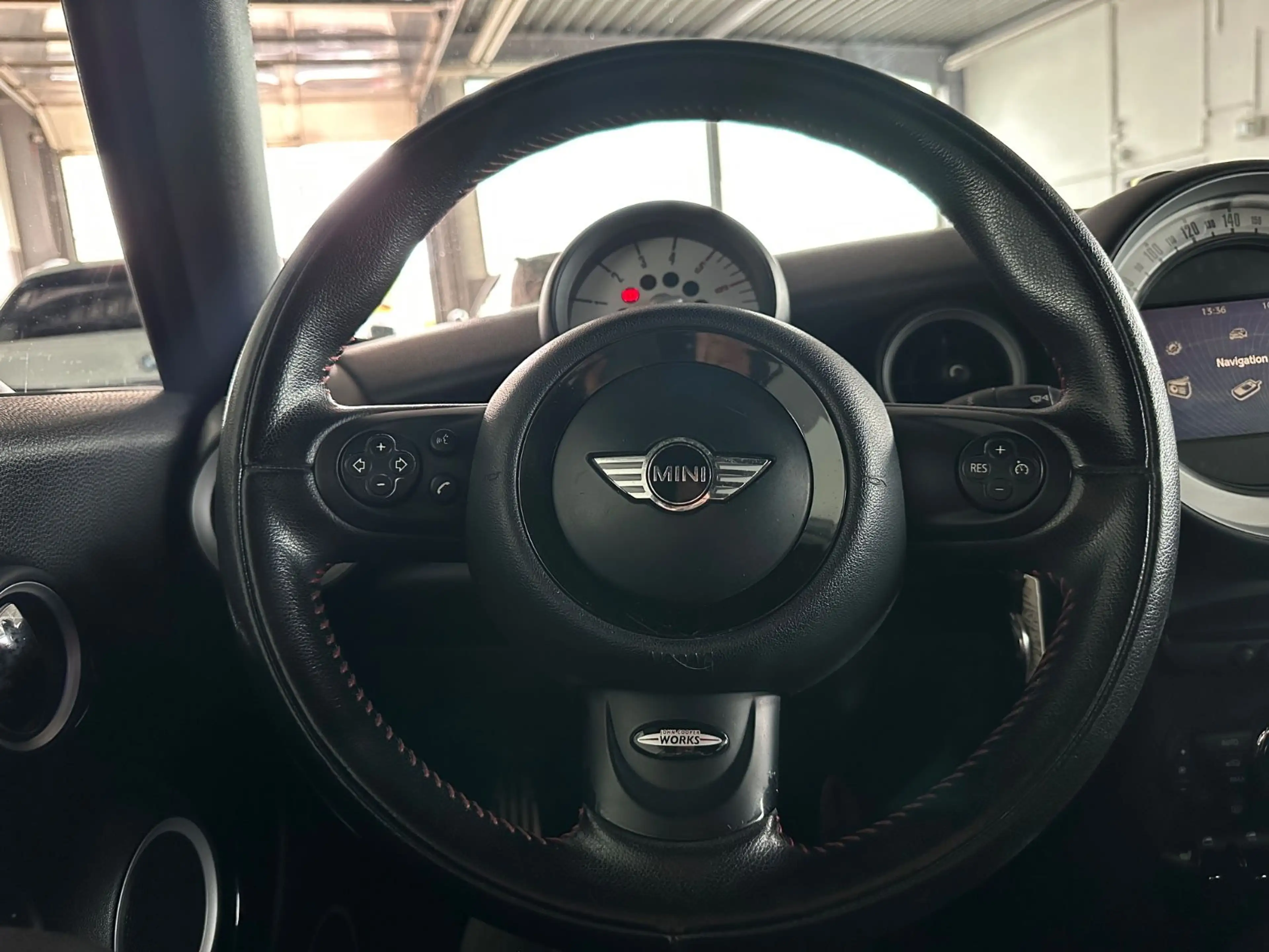 MINI Cooper SD Cabrio Cooper Cabrio SD JCW Paket/PDC/HarmanKardon — photo 14