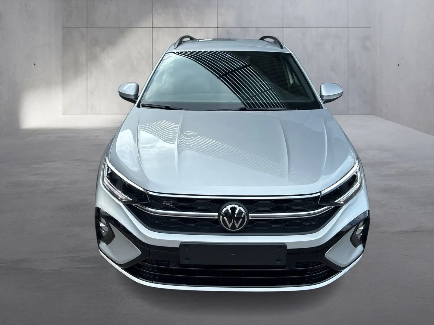 Volkswagen Taigo Sport TSI Silber - 2