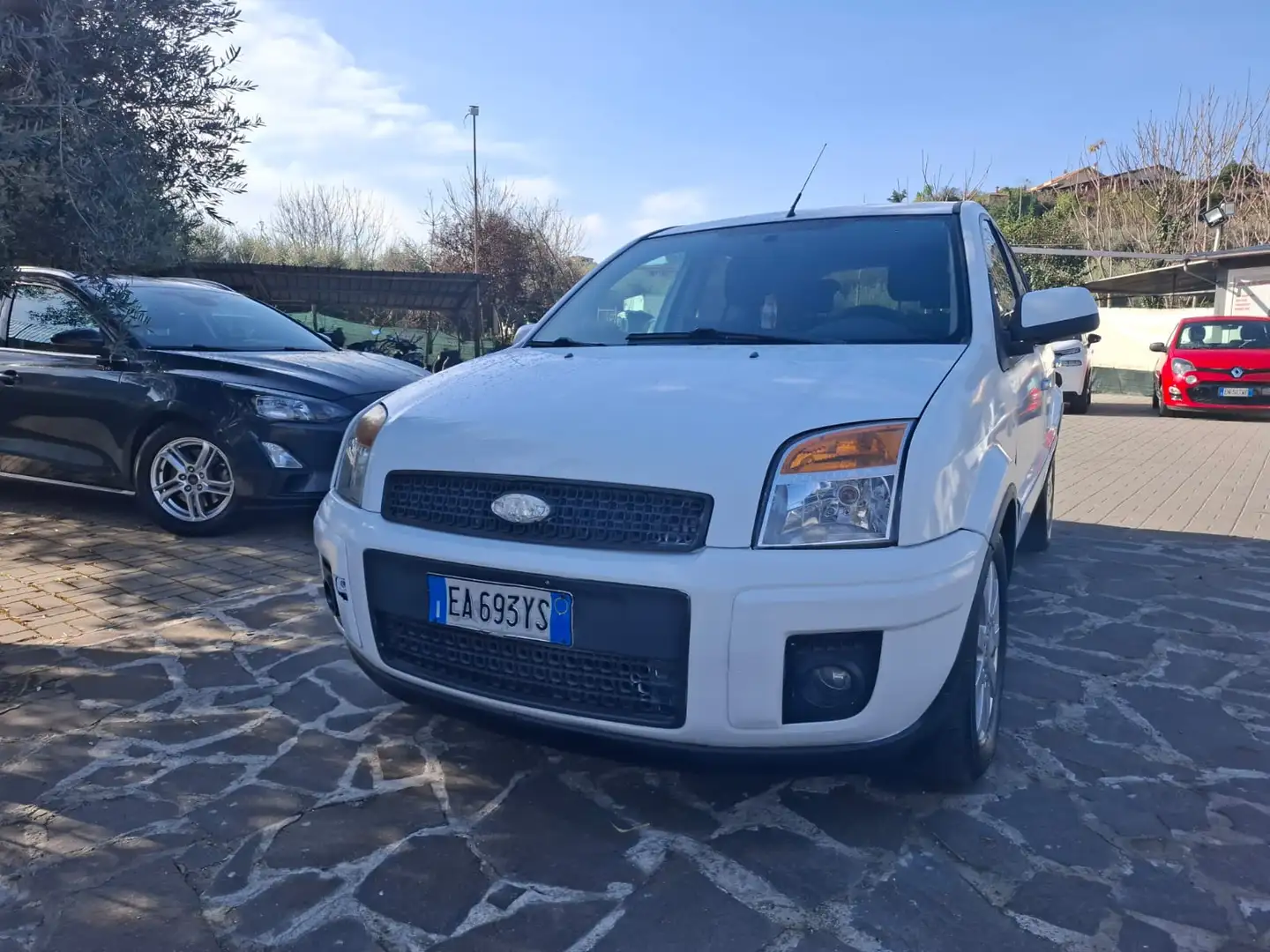 Ford Fusion Fusion II 2010 1.4 16v Uav Gpl Weiß - 1