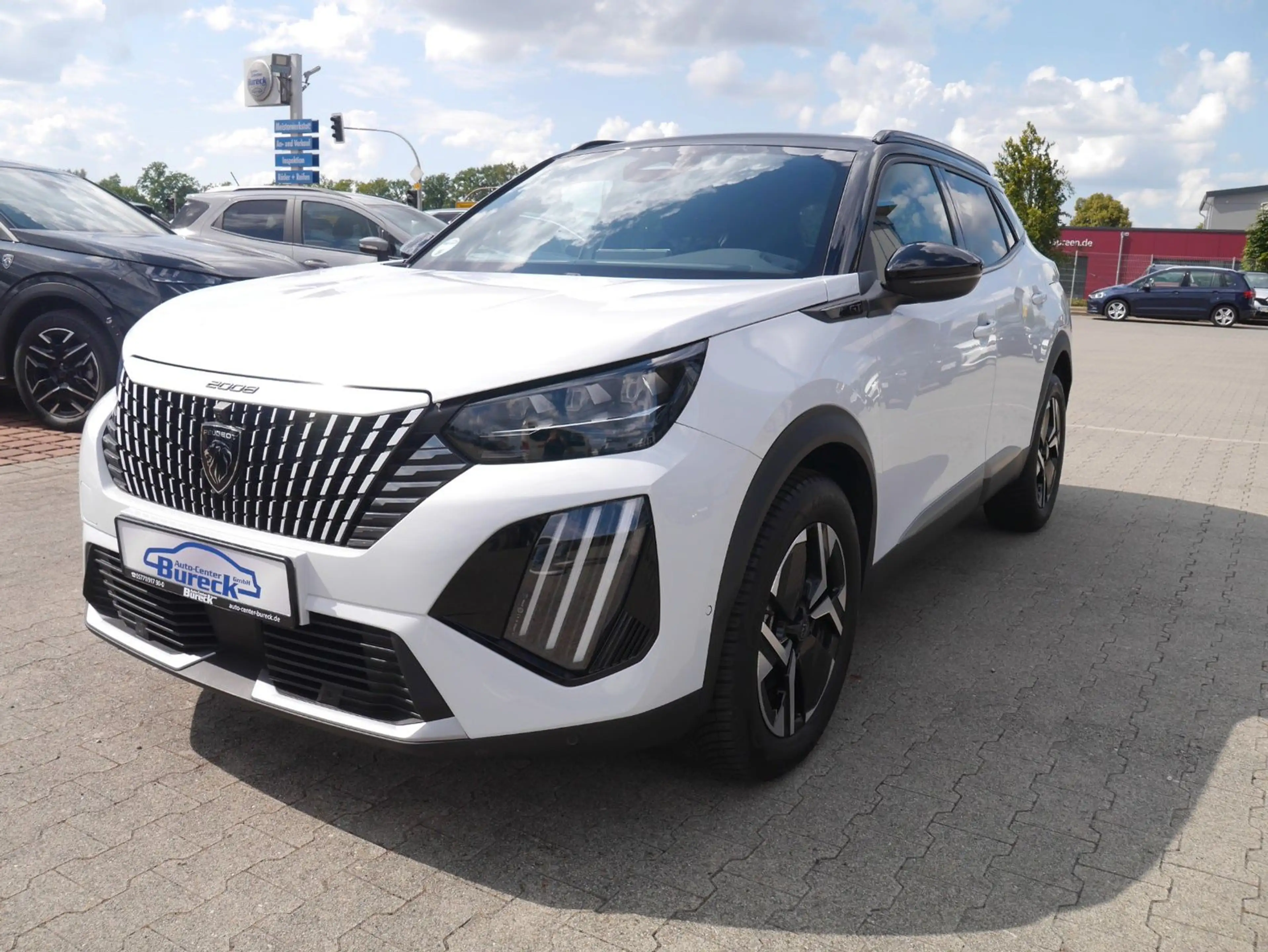 Peugeot 2008 Hybrid 145 GT Navi/LED/SHZ/360-Grad — photo 2
