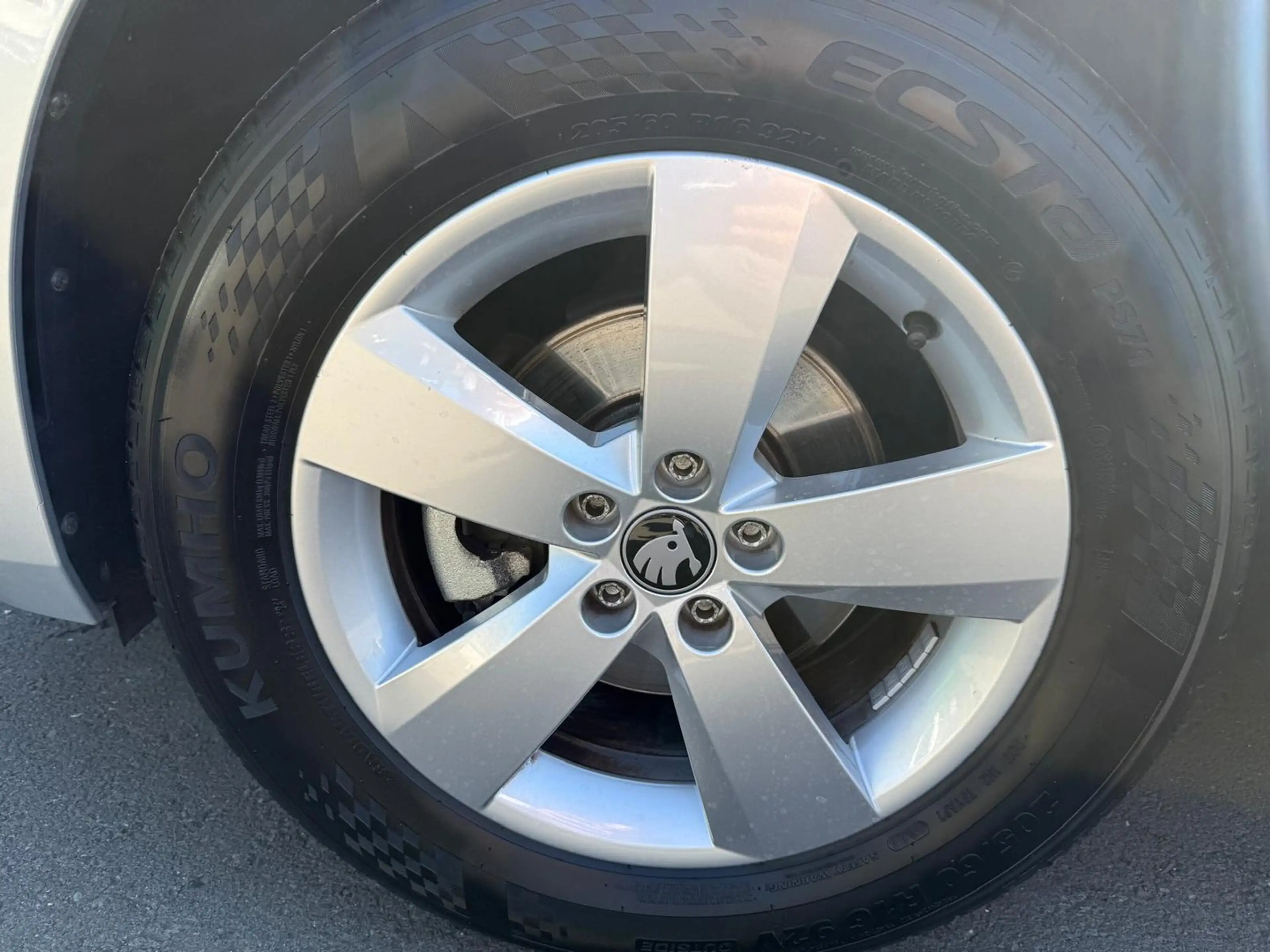 Skoda Kamiq Essence TSI — photo 6