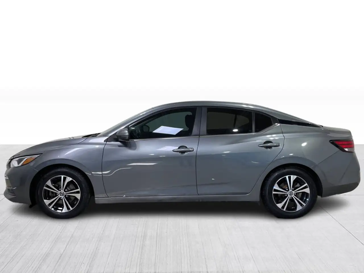 Nissan Sentra снимка Nissan Sentra