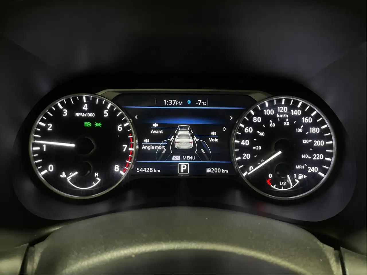 Nissan Sentra снимка Nissan Sentra