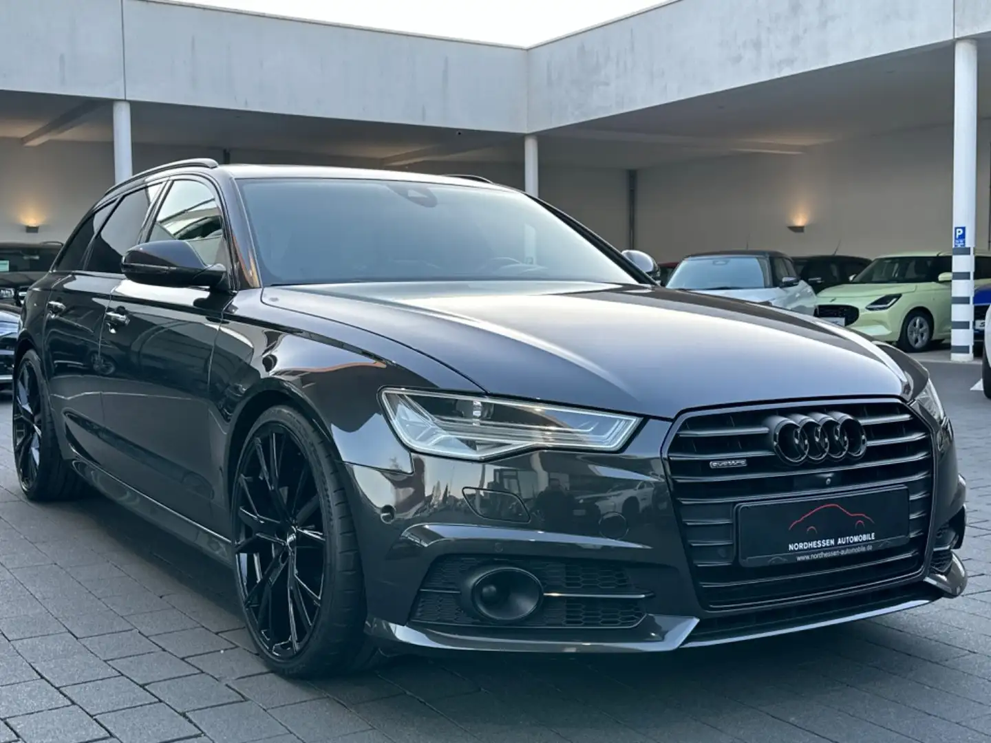 Audi A6 Avant 3.0 TDI quattro S line | Panorama | AHK Grau - 2
