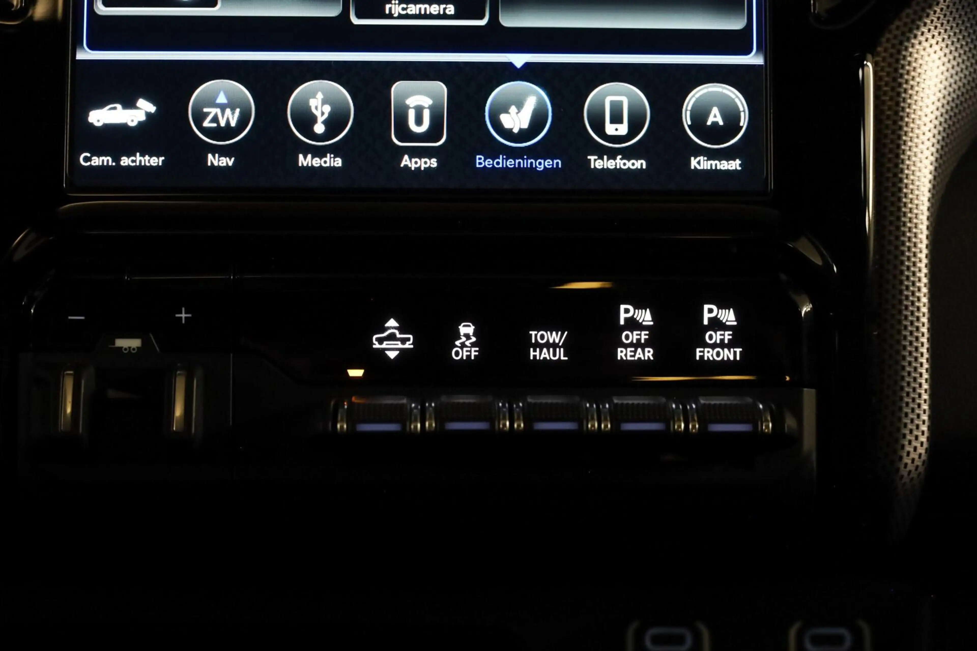 Dodge RAM 1500 4X4 5.7 V8 4x4 eTorque Limited|Pano|Ventilati — photo 16