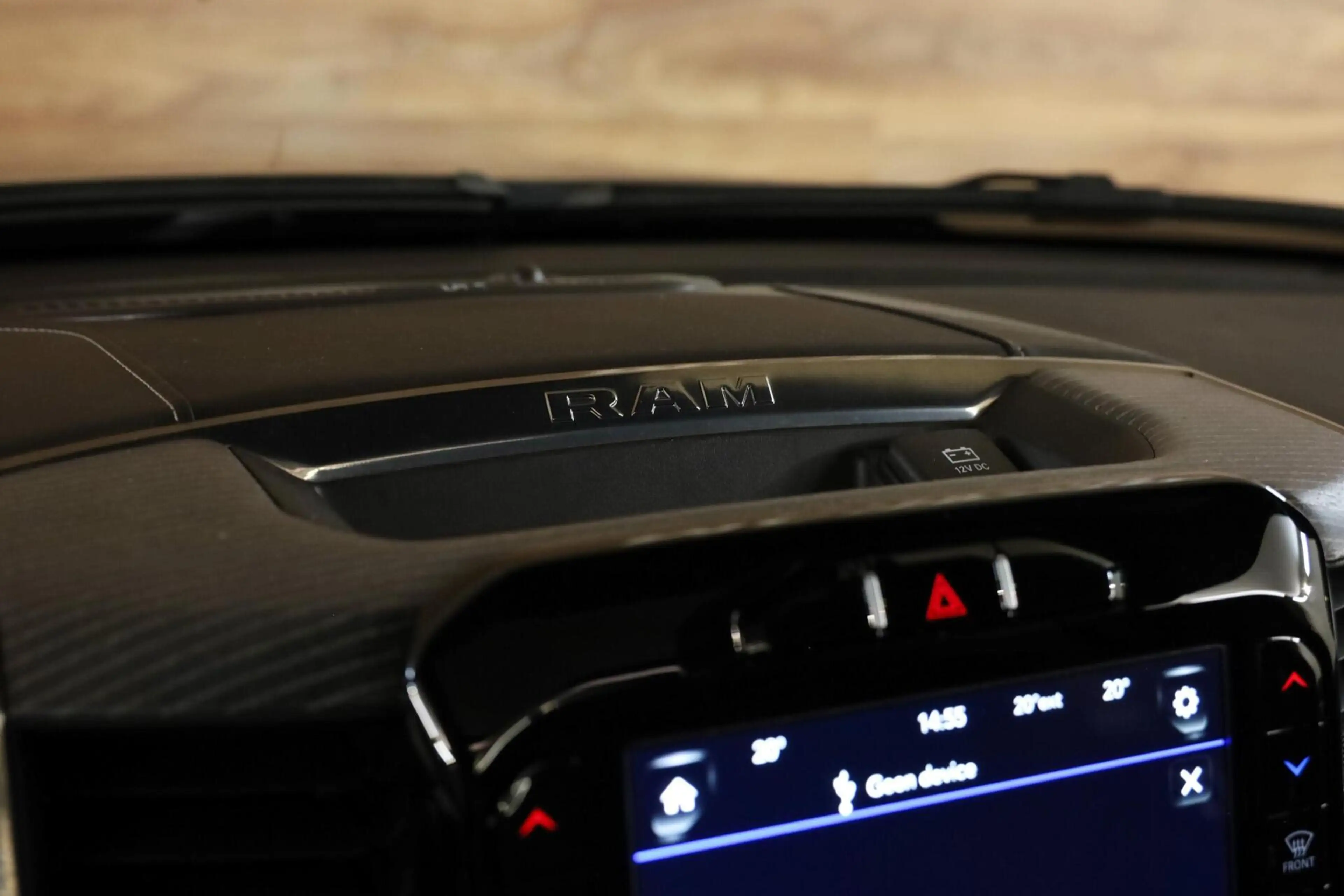 Dodge RAM 1500 4X4 5.7 V8 4x4 eTorque Limited|Pano|Ventilati — photo 35