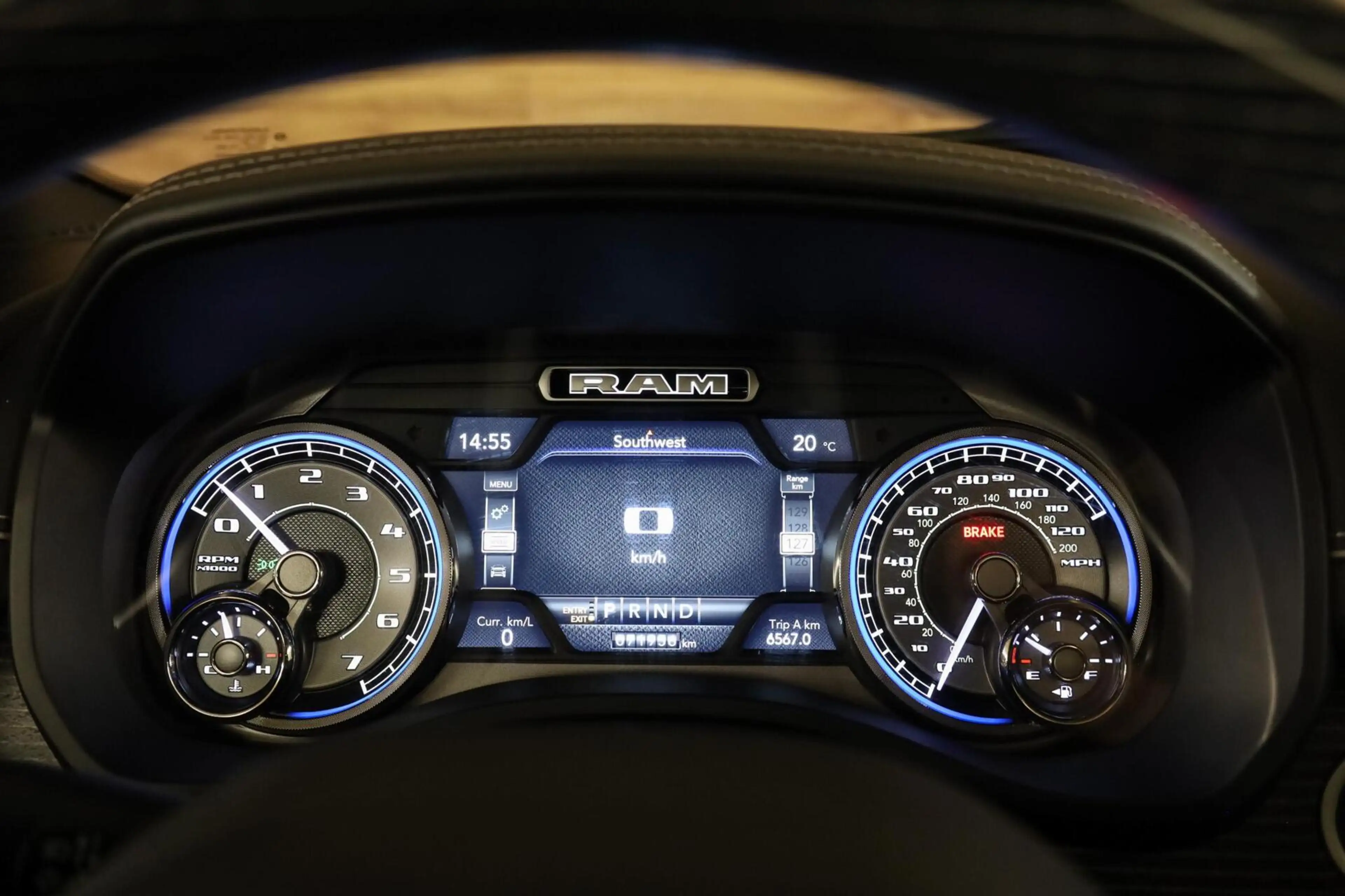 Dodge RAM 1500 4X4 5.7 V8 4x4 eTorque Limited|Pano|Ventilati — photo 37