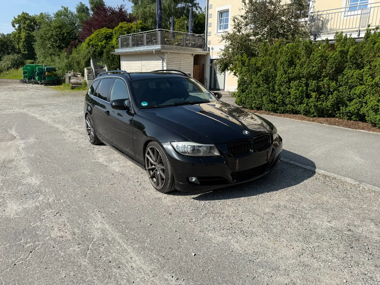 BMW 330 330d DPF Touring Aut. Чорний - 2