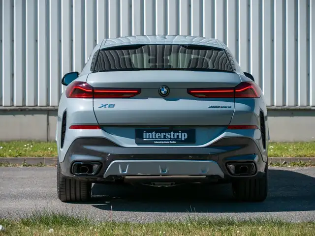 BMW X6 view 5