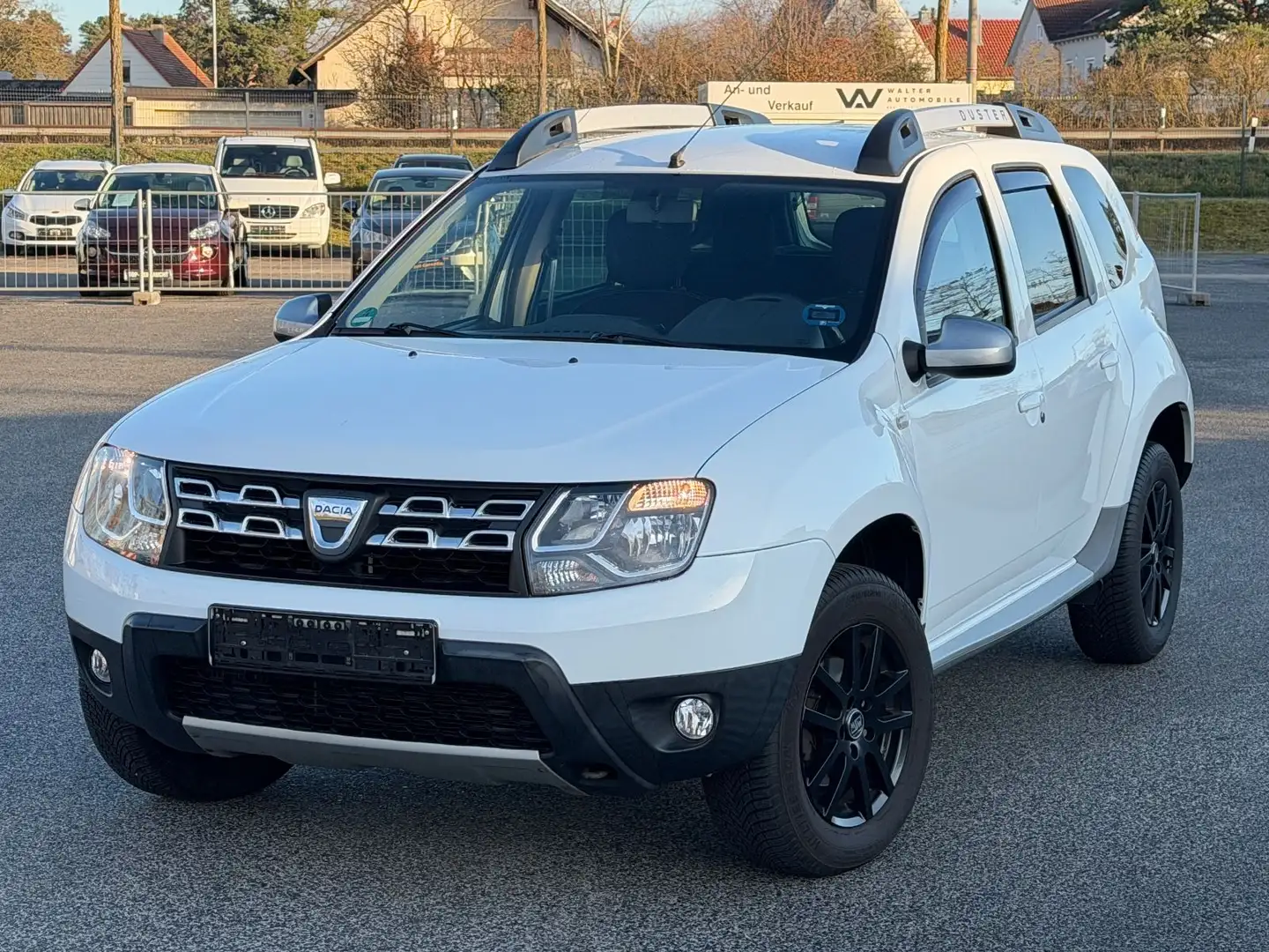 Dacia Duster I Celebration 4x2/PDC/KLIMA/SHZ Weiß - 1