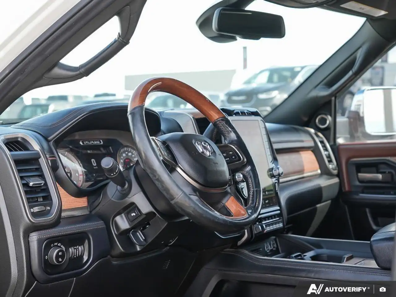 RAM 2500 снимка RAM 2500