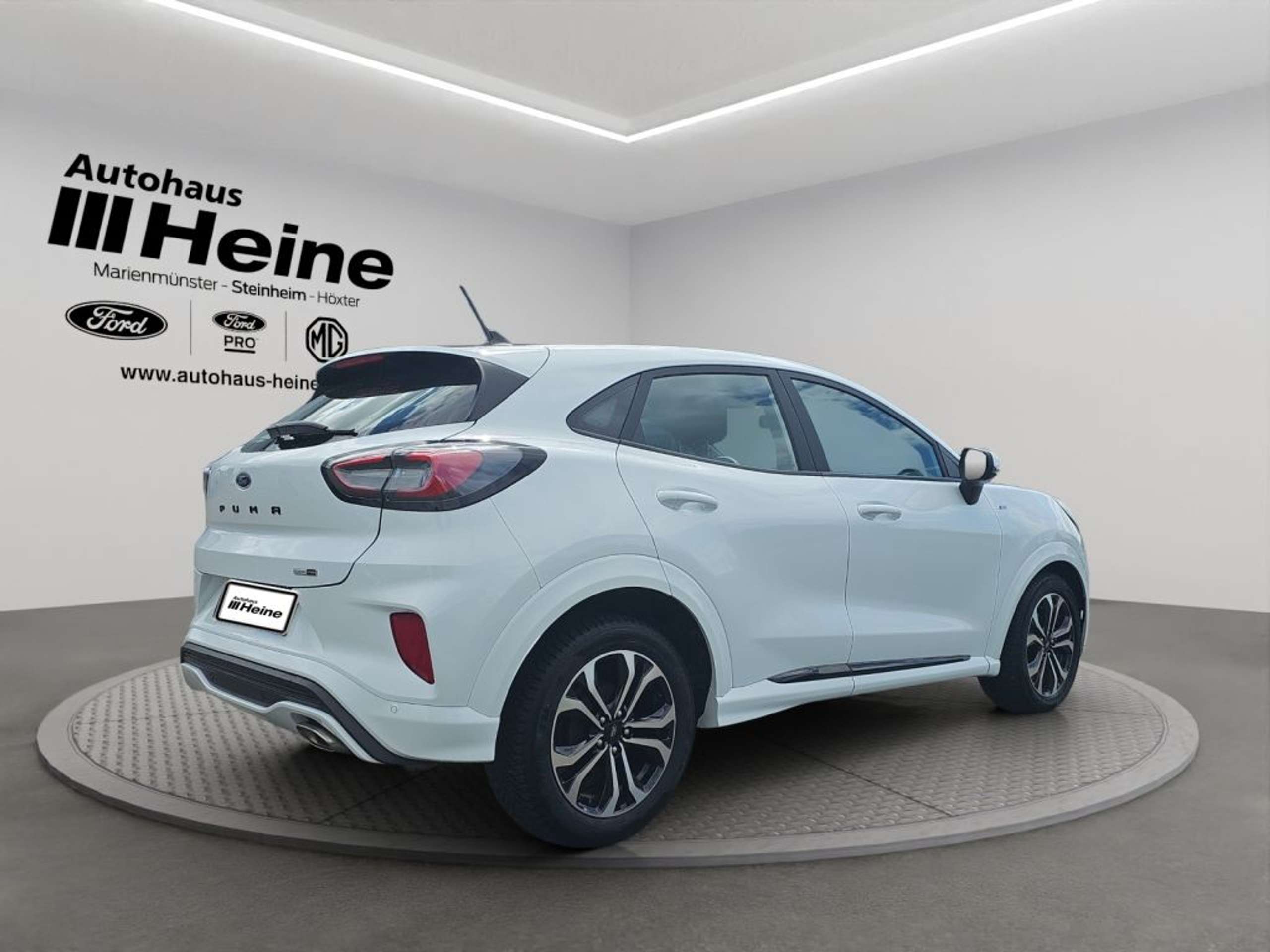 Fahrzeugabbildung Ford Puma 1.0 EcoBoost Hybrid Aut. ST-LINE - mit KI generiert/bearbeitet