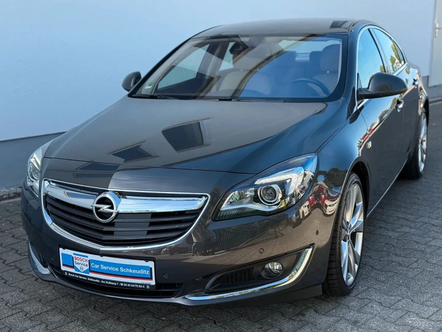 Opel Insignia A Lim. Innovation Allrad, Navi, Leder Grau - 1