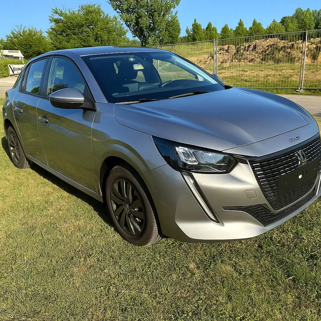 Peugeot e-208 e-208 50 kWh Active GPS CarPlay Garantie Stříbrná - 1