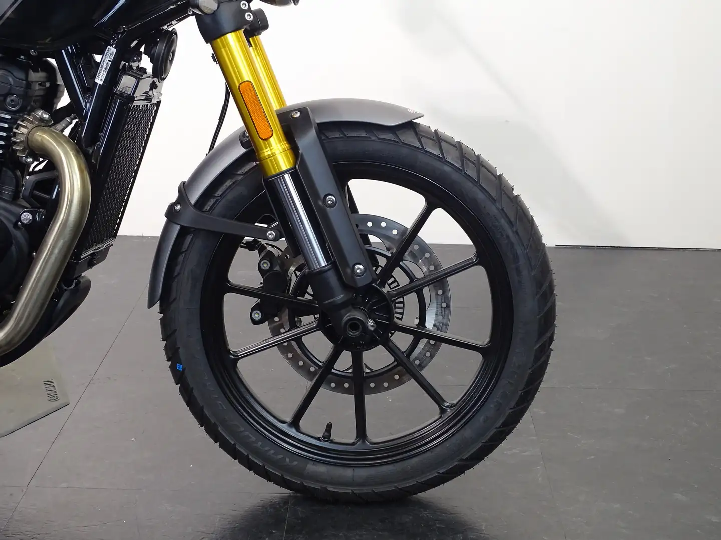 Triumph Scrambler 400 X Negru - 2