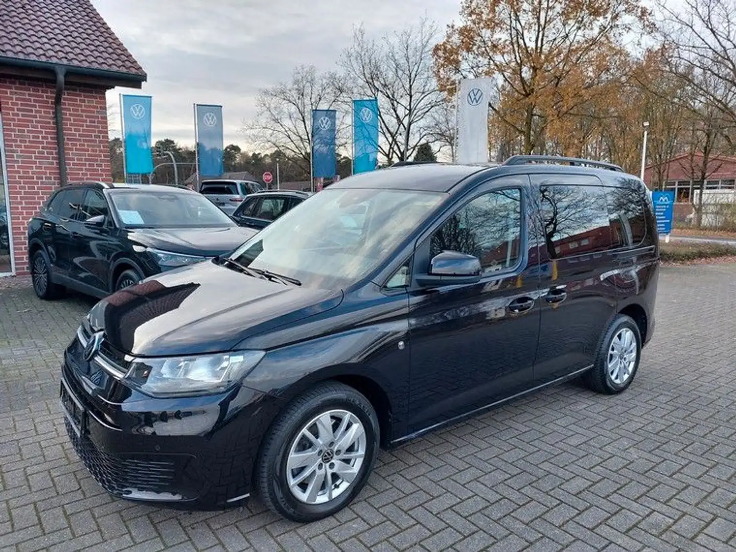 Volkswagen Caddy 2,0 TDI DSG Life *AHK*KLA*Sitzhzg*PDC*App Schwarz - 1