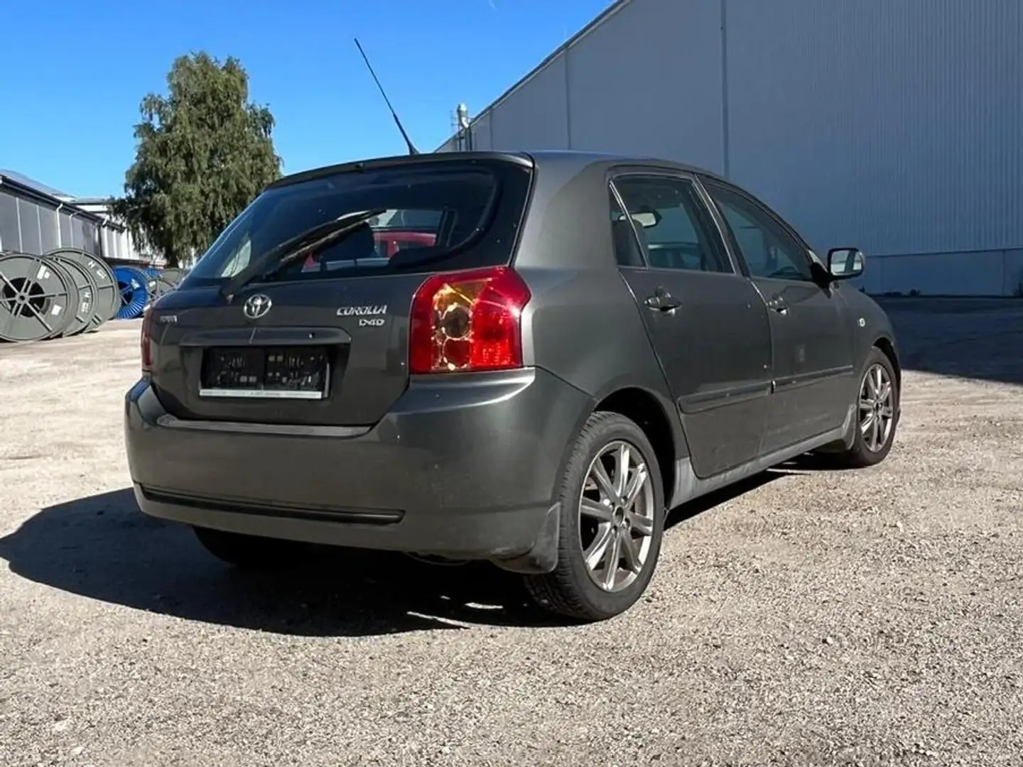 Toyota Corolla Corolla 1,4 D-4D Linea Sol Linea Sol Grau - 2