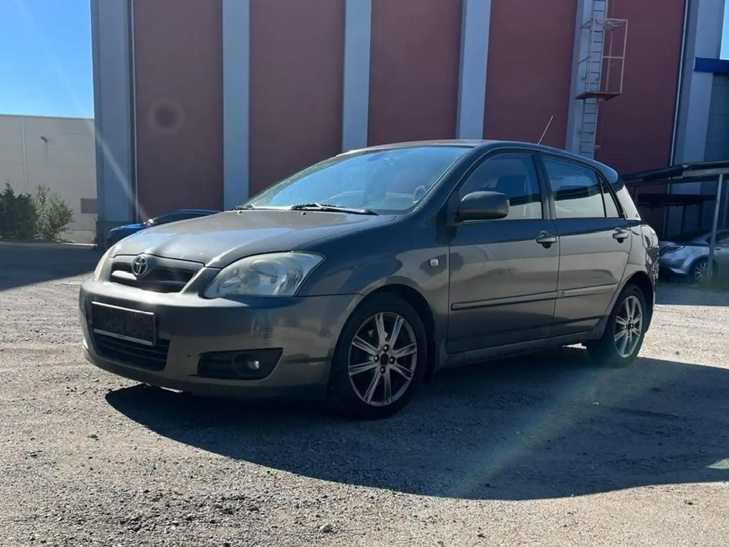 Toyota Corolla Corolla 1,4 D-4D Linea Sol Linea Sol Grau - 1