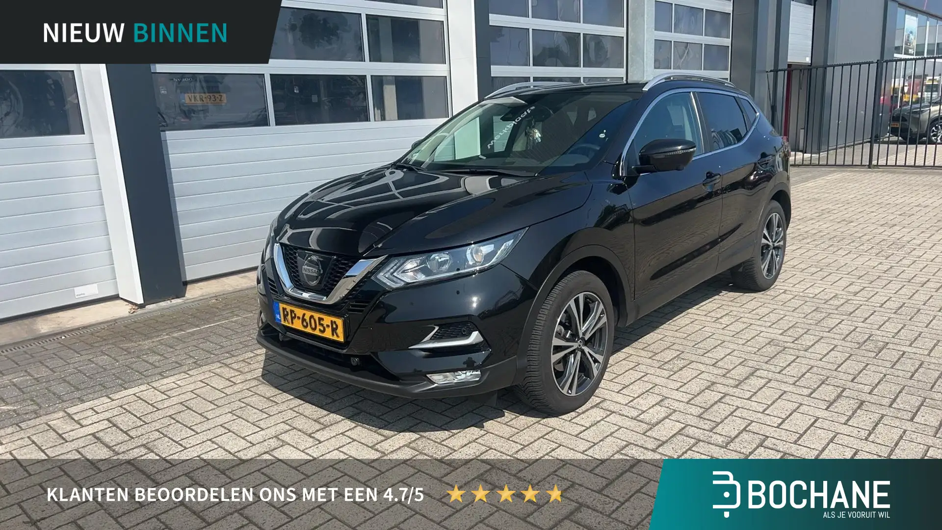 Nissan Qashqai 1.2 N-Connecta | Panoramadak | Navigatie | 360º Ca Zwart - 1